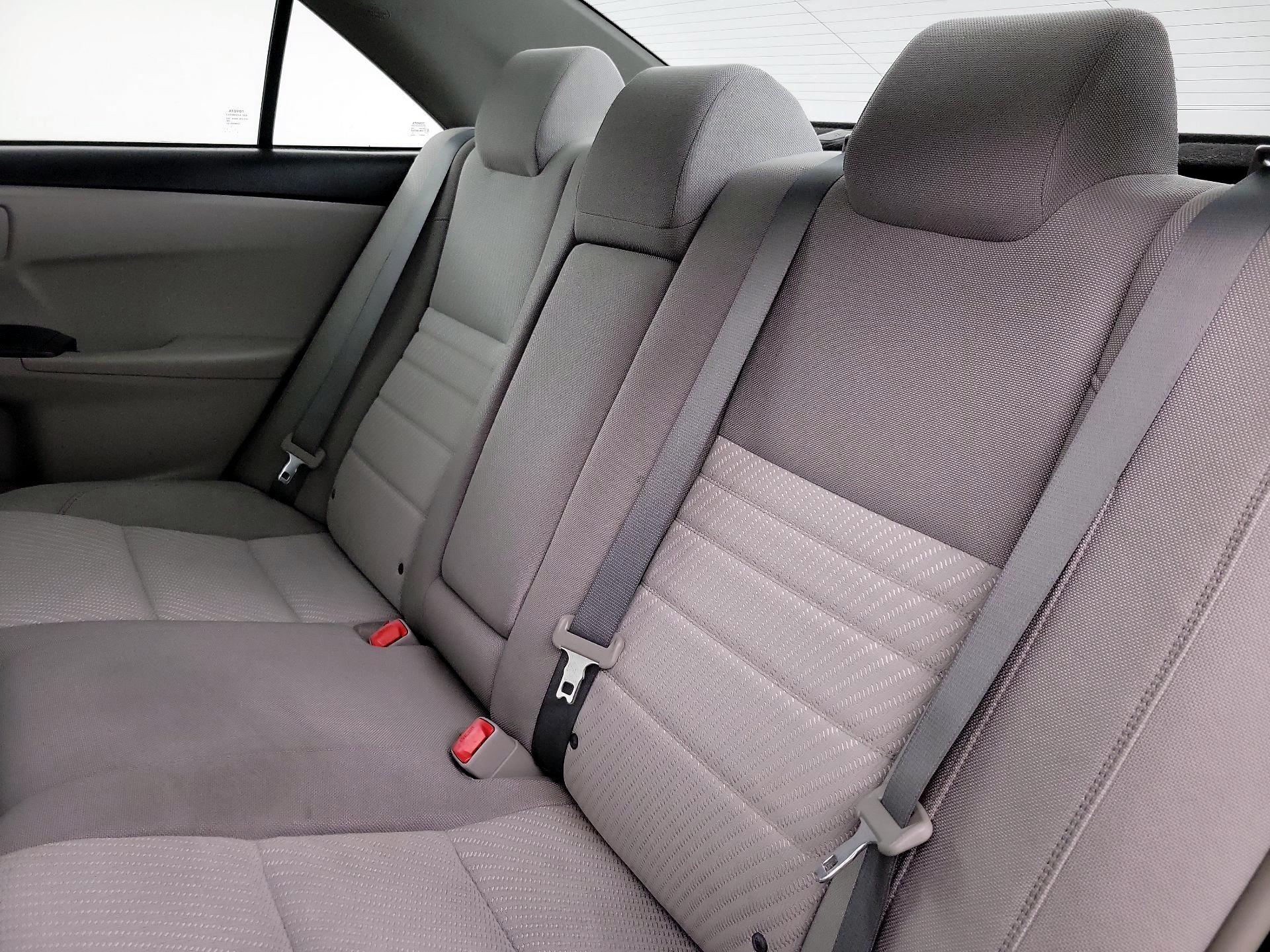 Thumbnail: 2015 Toyota Camry - 20