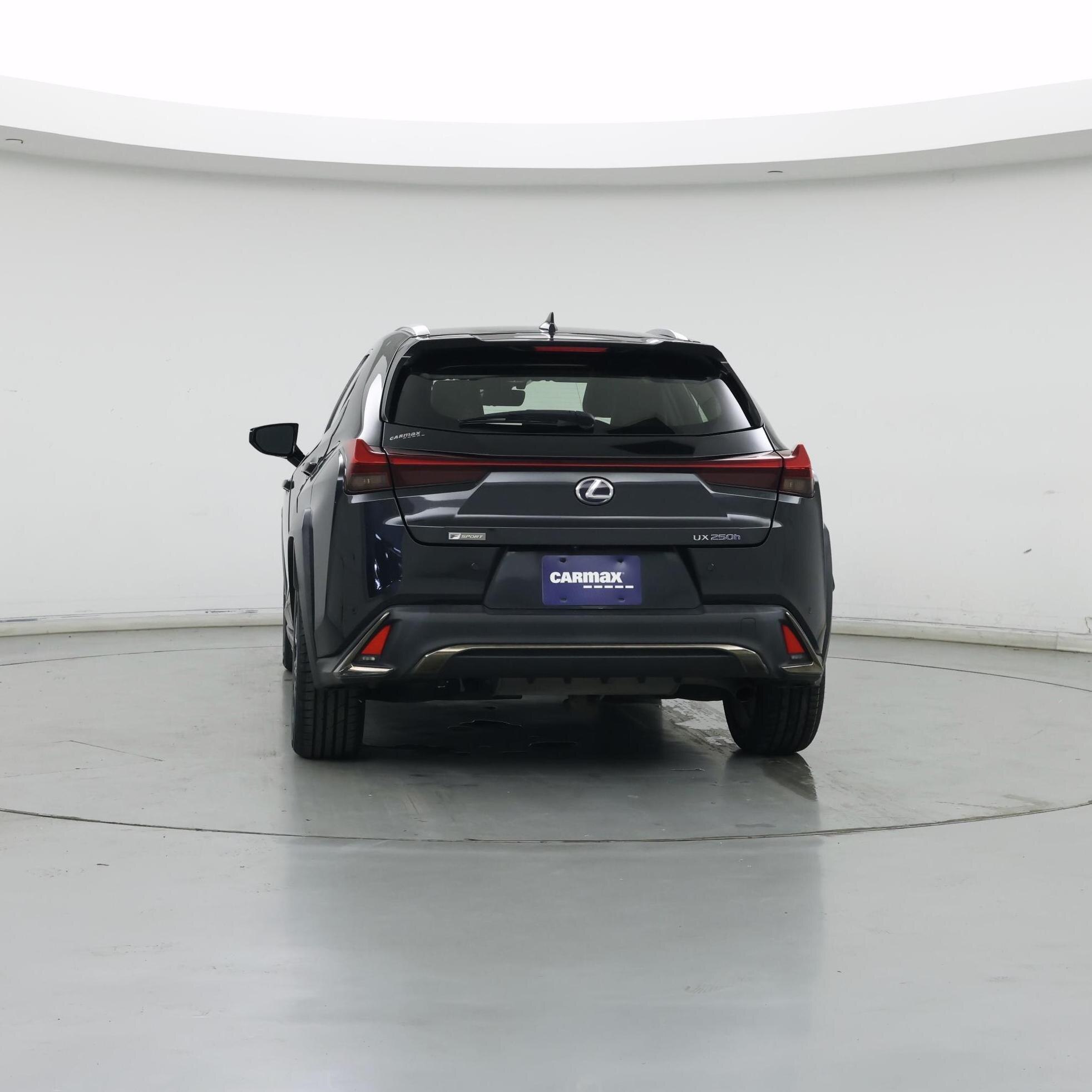 Thumbnail: 2021 Lexus UX - 6