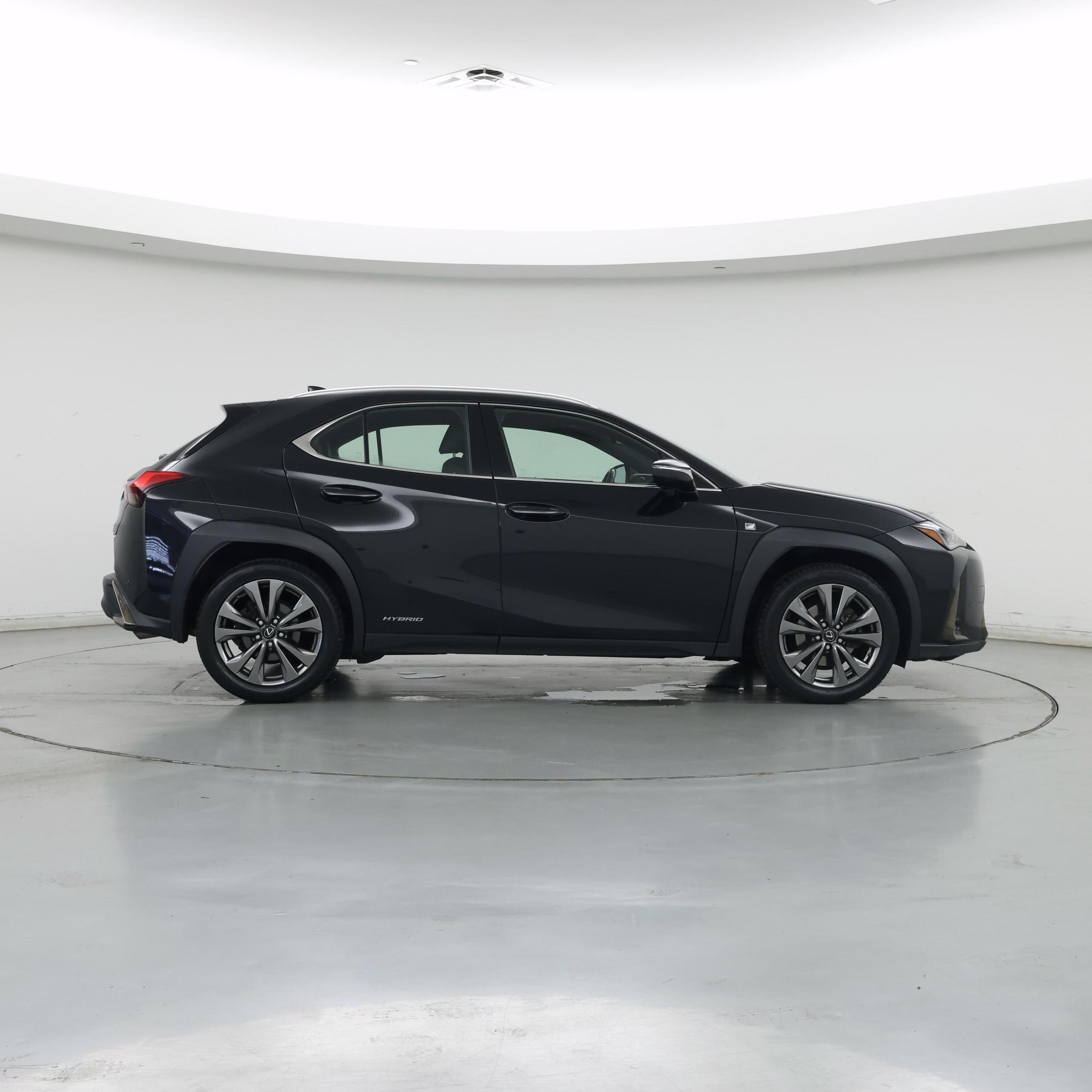 Thumbnail: 2021 Lexus UX - 7