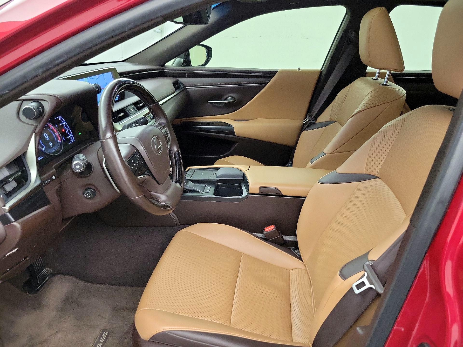 Thumbnail: 2019 Lexus ES - 11