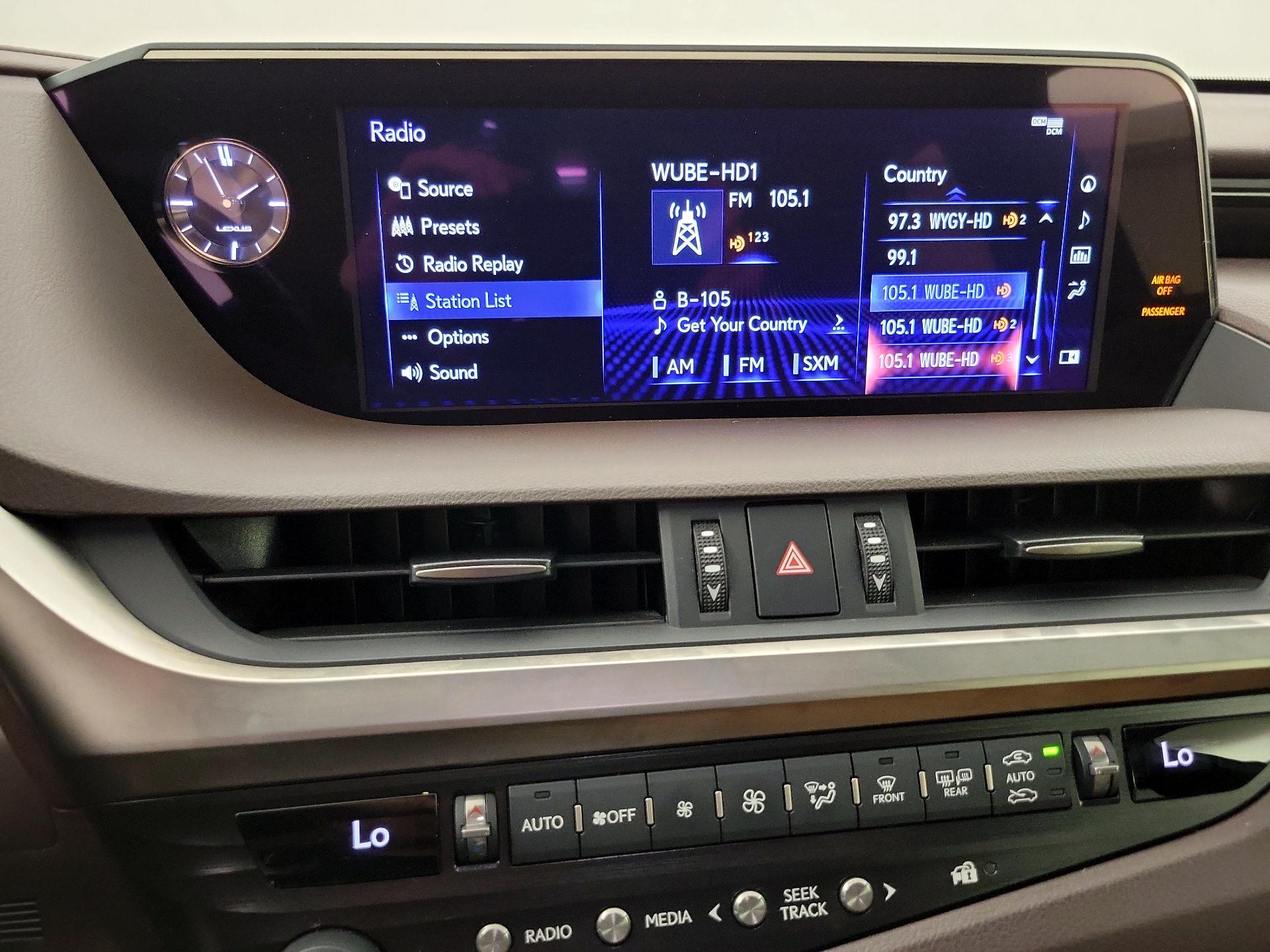 Thumbnail: 2019 Lexus ES - 16