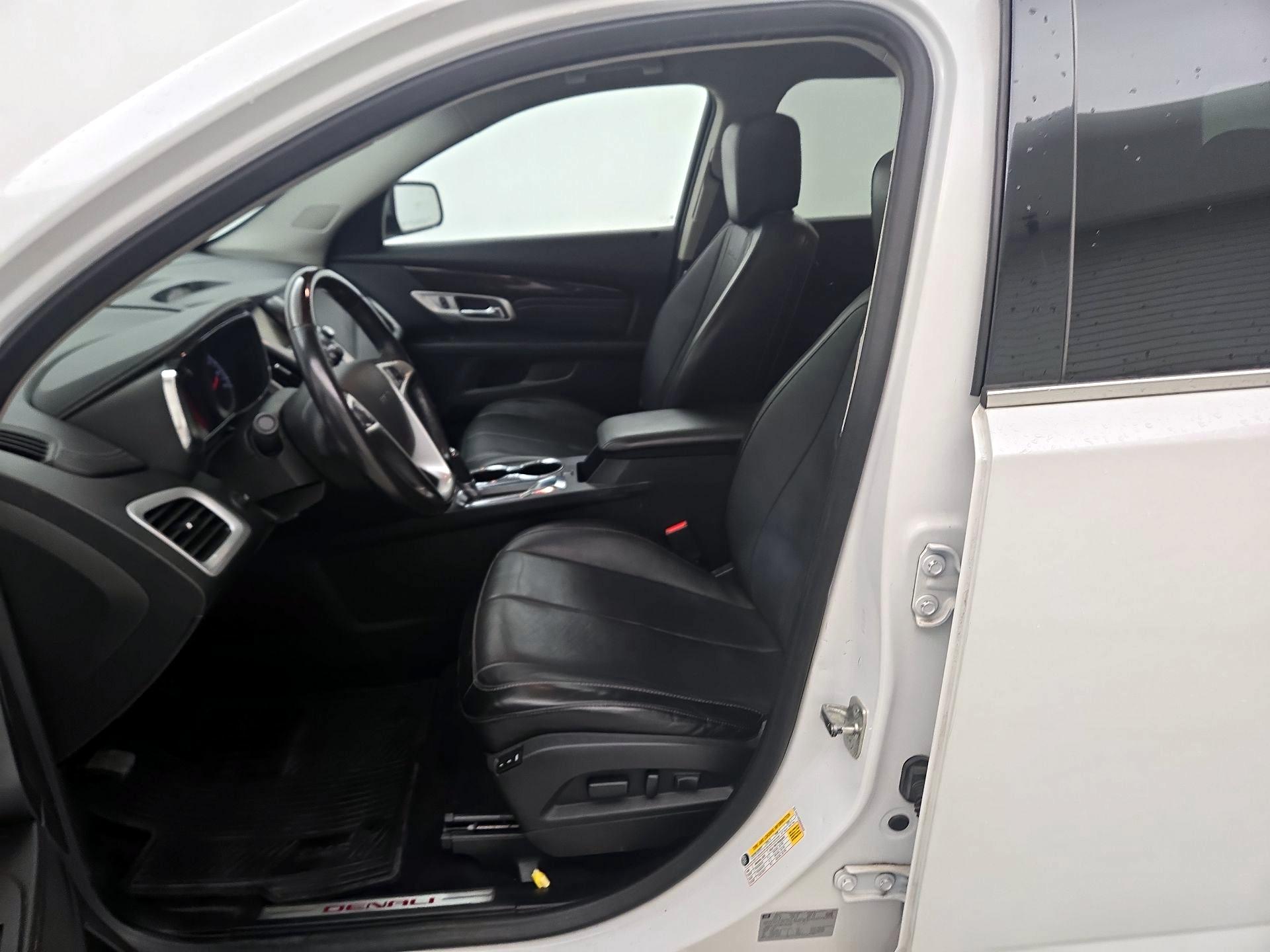 Thumbnail: 2016 GMC Terrain - 11