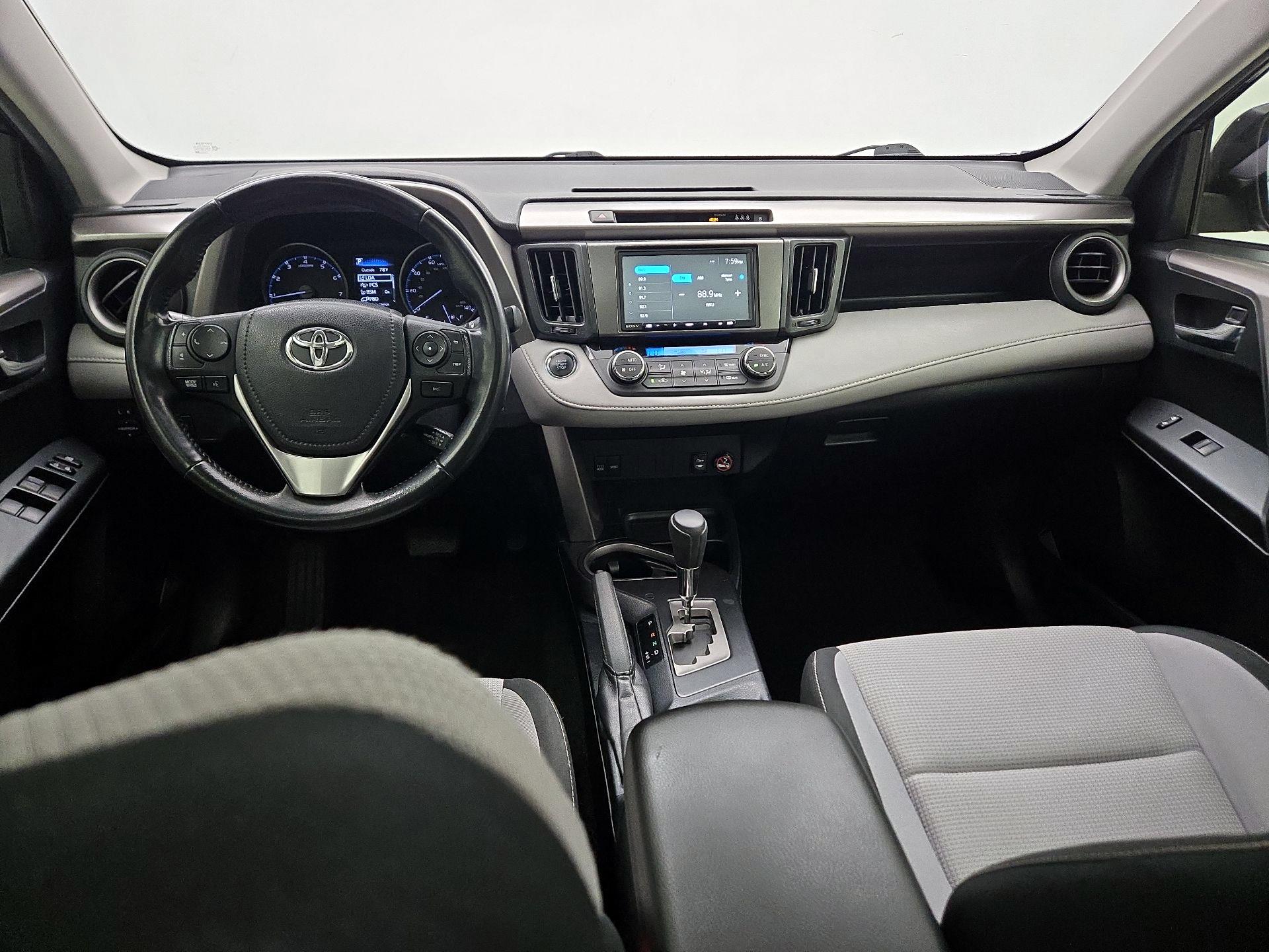 Thumbnail: 2018 Toyota RAV4 - 9