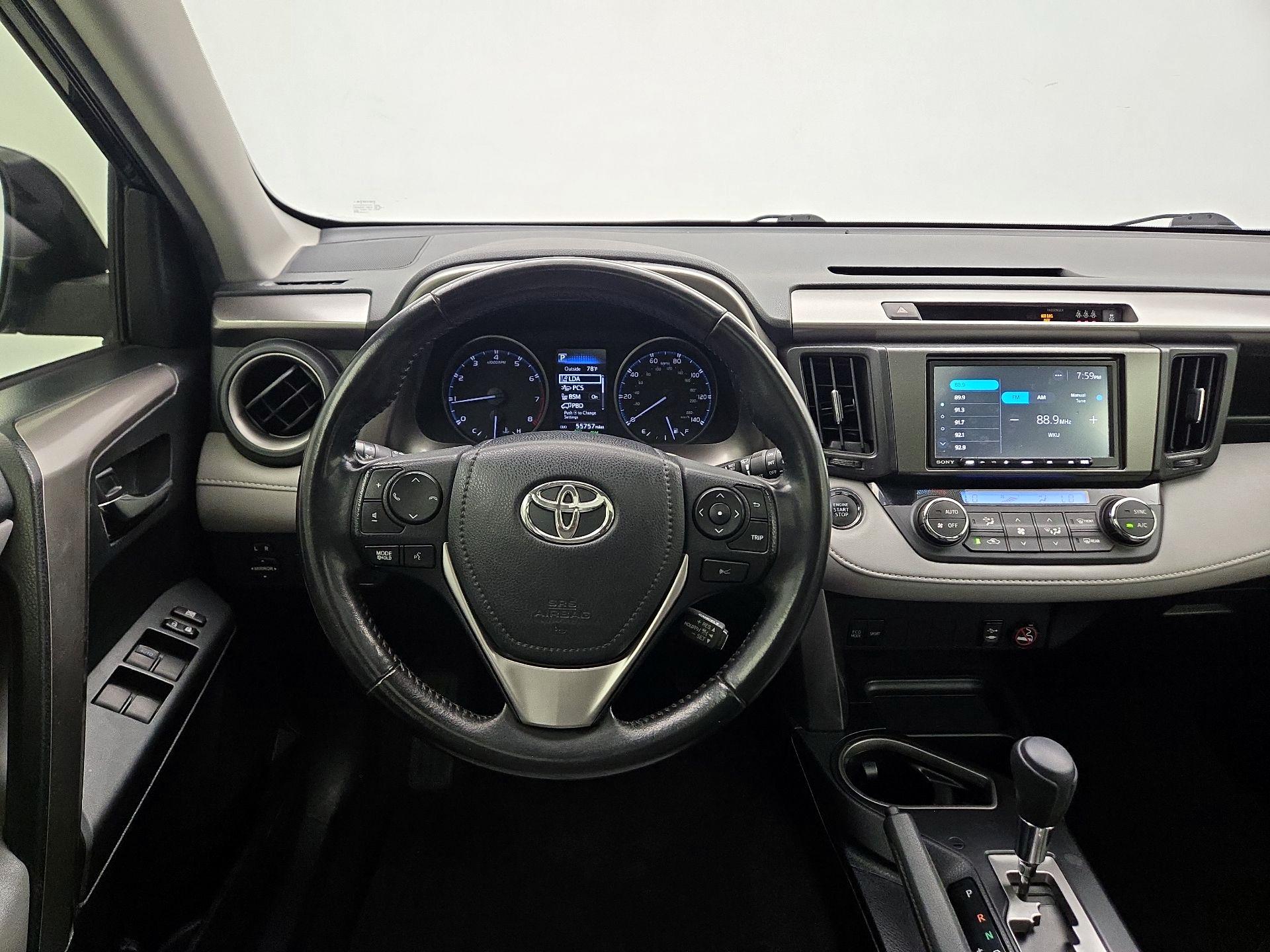 Thumbnail: 2018 Toyota RAV4 - 10