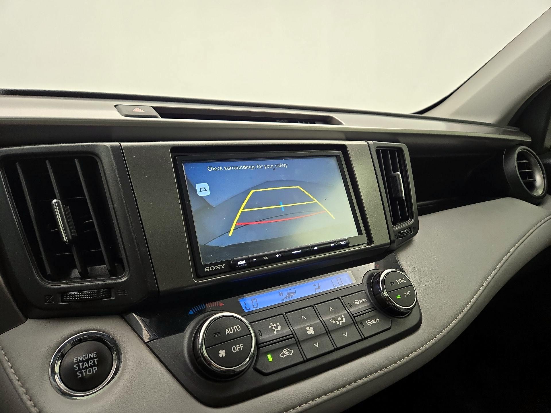 Thumbnail: 2018 Toyota RAV4 - 14