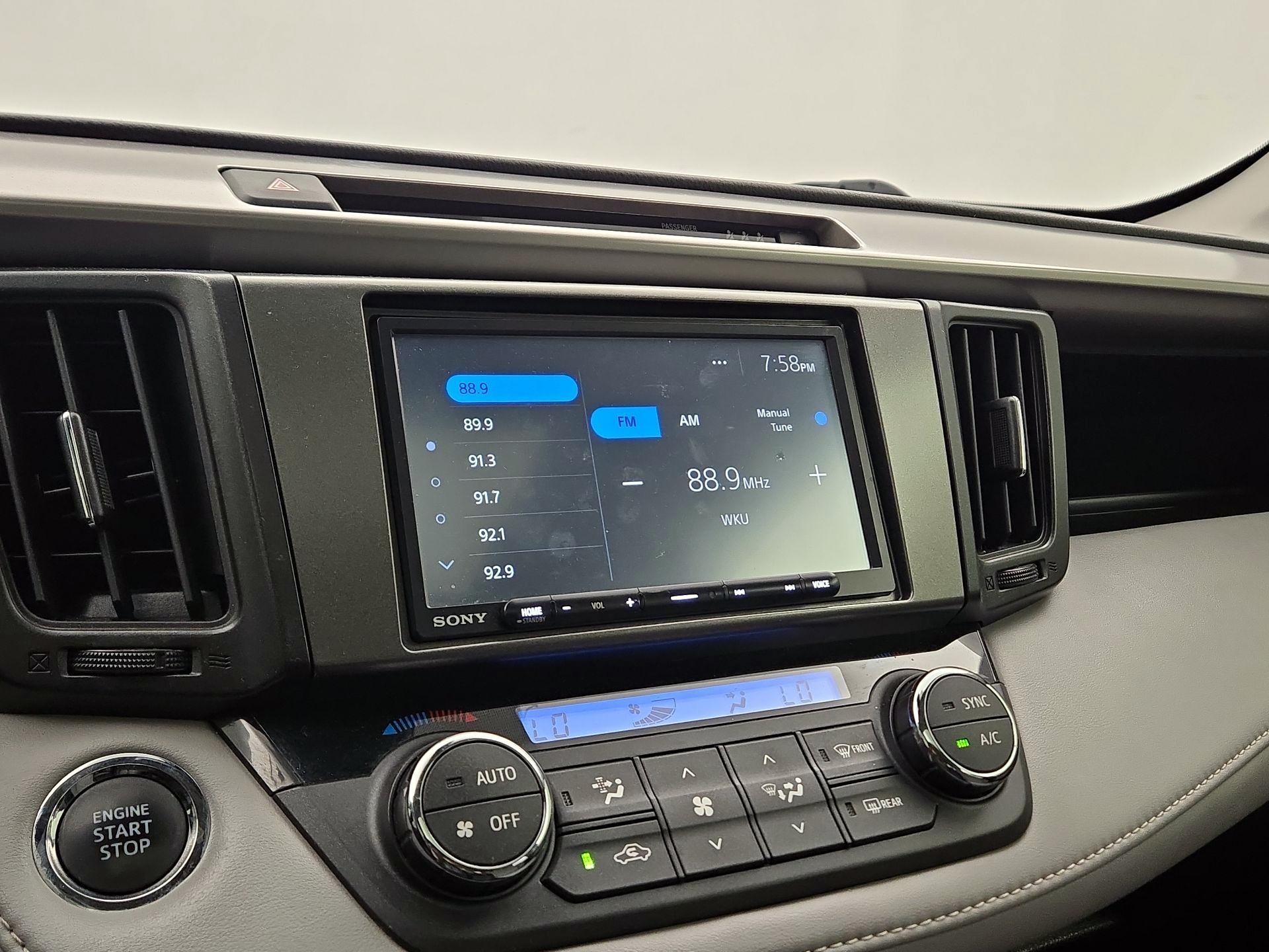 Thumbnail: 2018 Toyota RAV4 - 15