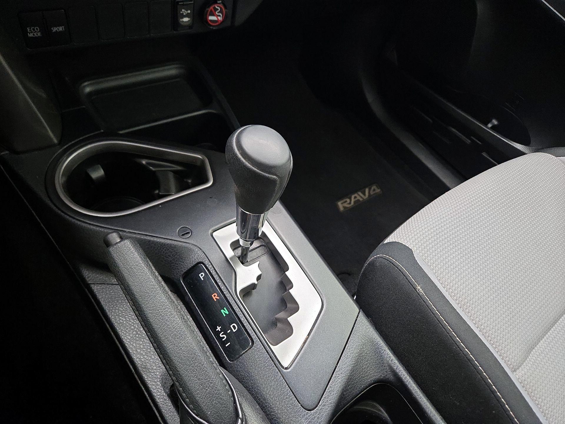 Thumbnail: 2018 Toyota RAV4 - 17