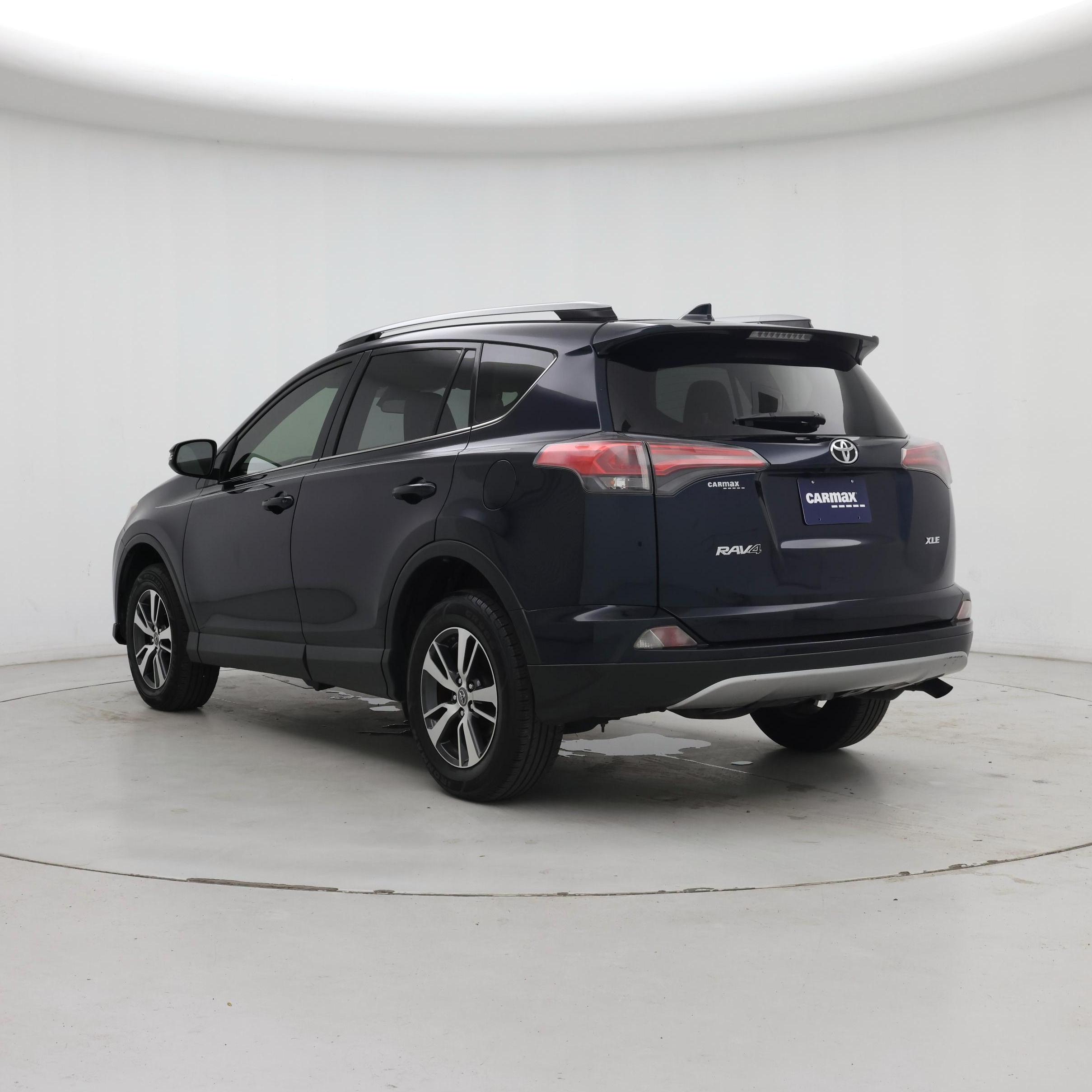 Thumbnail: 2018 Toyota RAV4 - 2