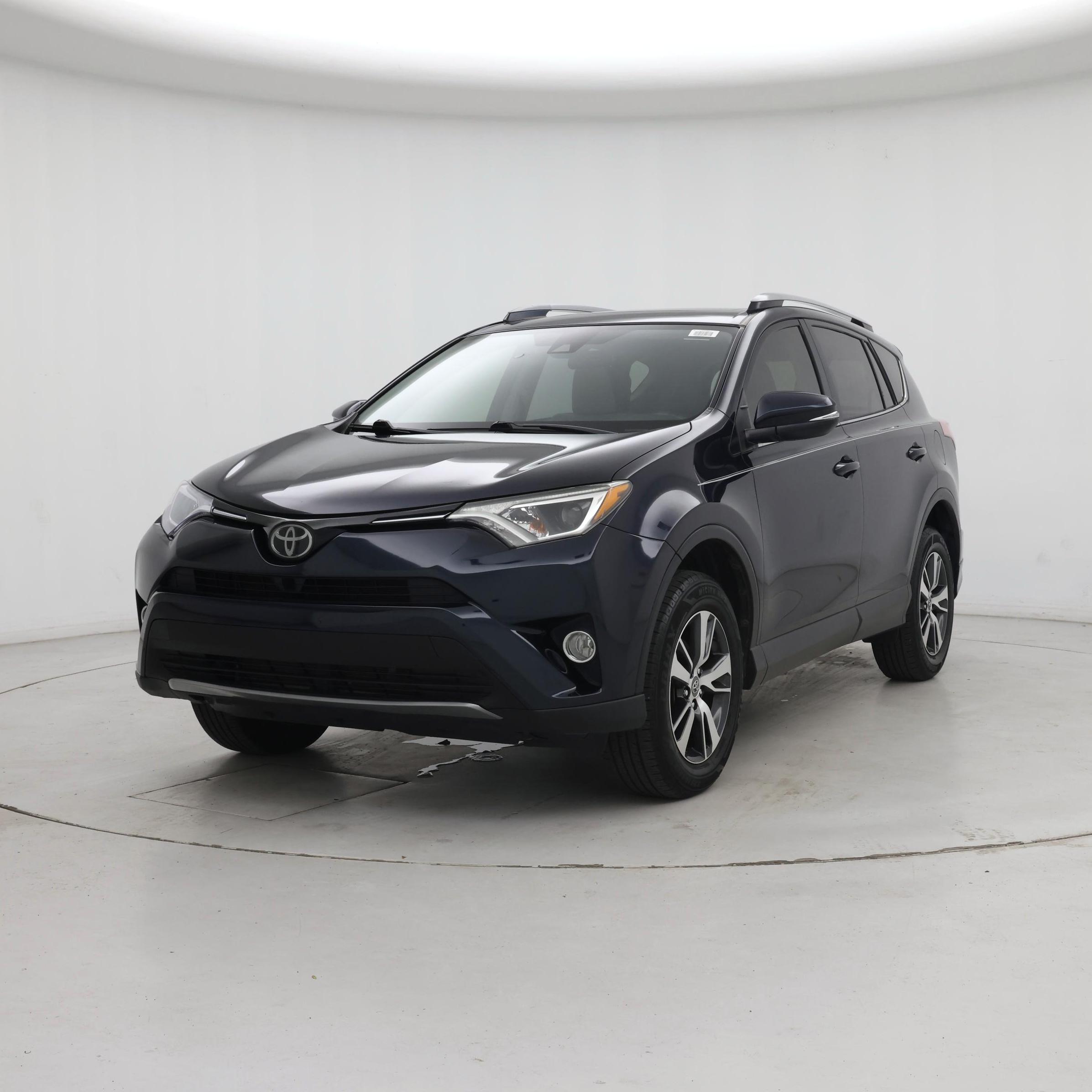 Thumbnail: 2018 Toyota RAV4 - 4