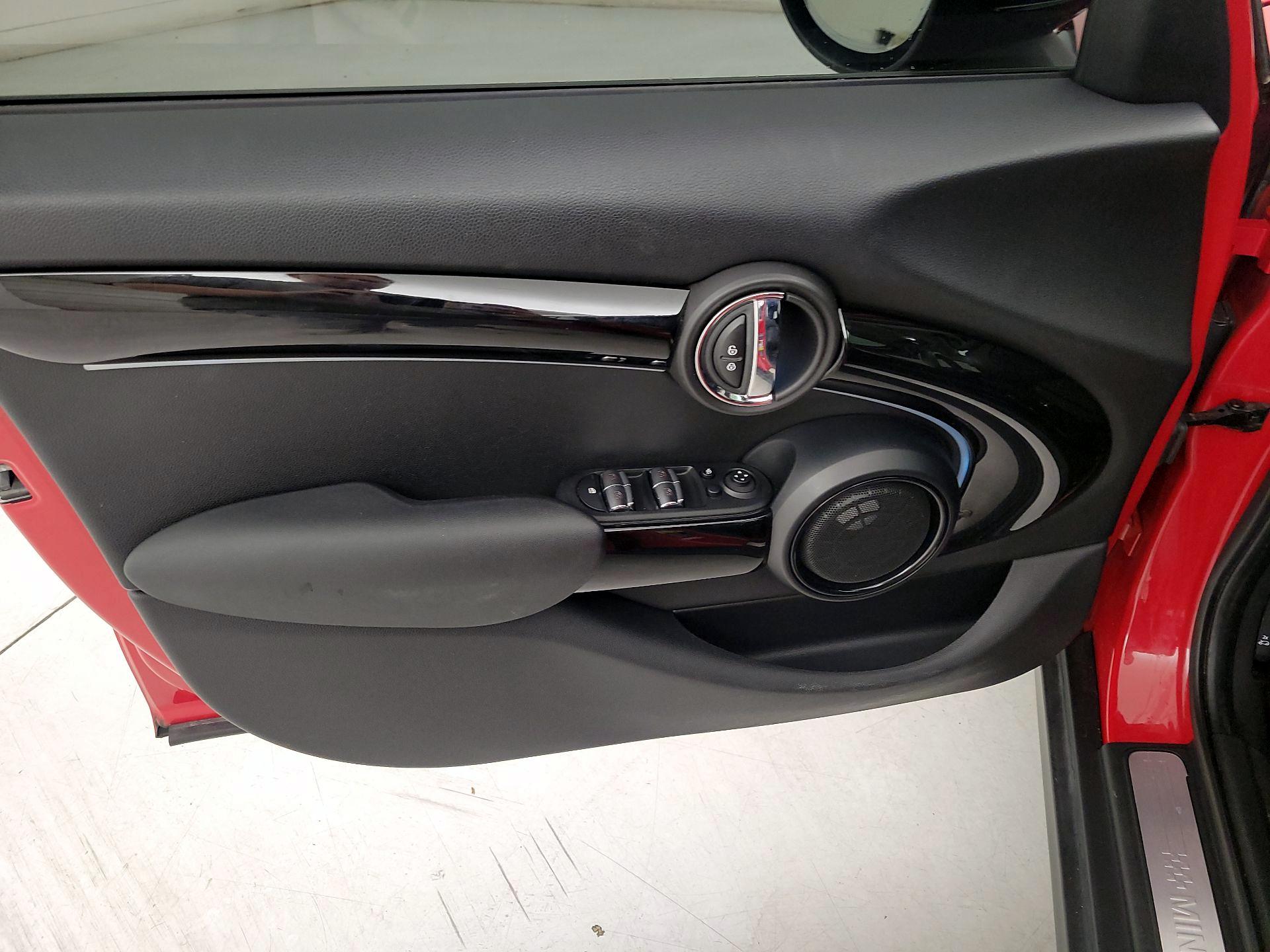 Thumbnail: 2022 MINI Cooper Hardtop - 12