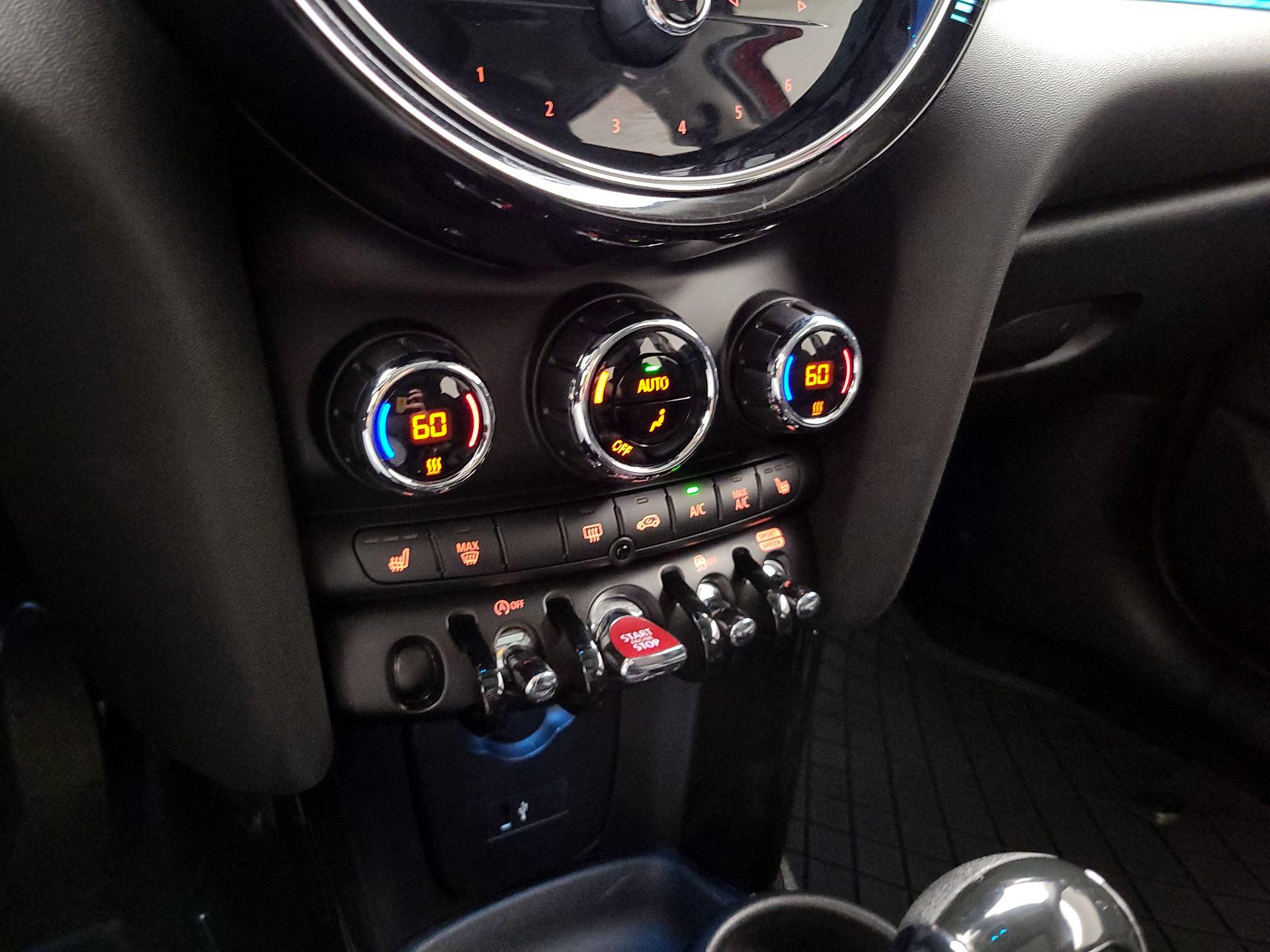 Thumbnail: 2022 MINI Cooper Hardtop - 16
