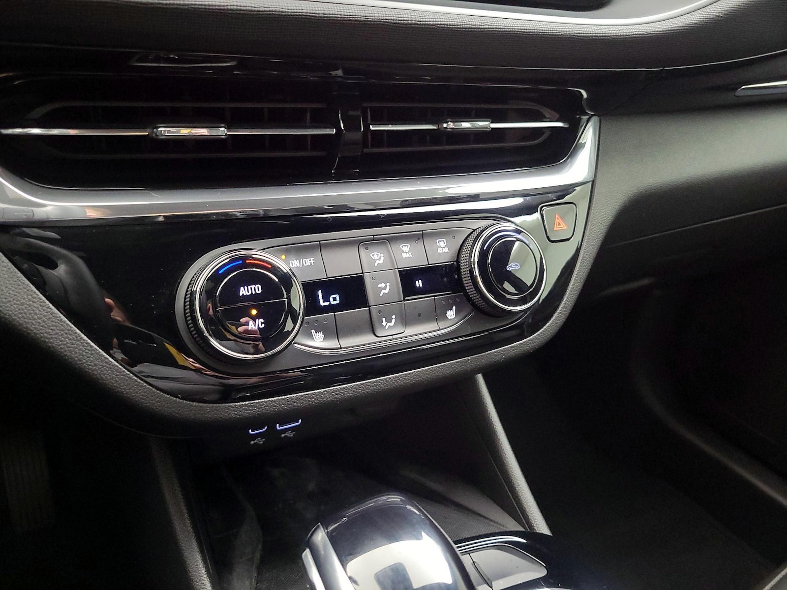 2024 Buick Envista Sport Touring - Photo 17