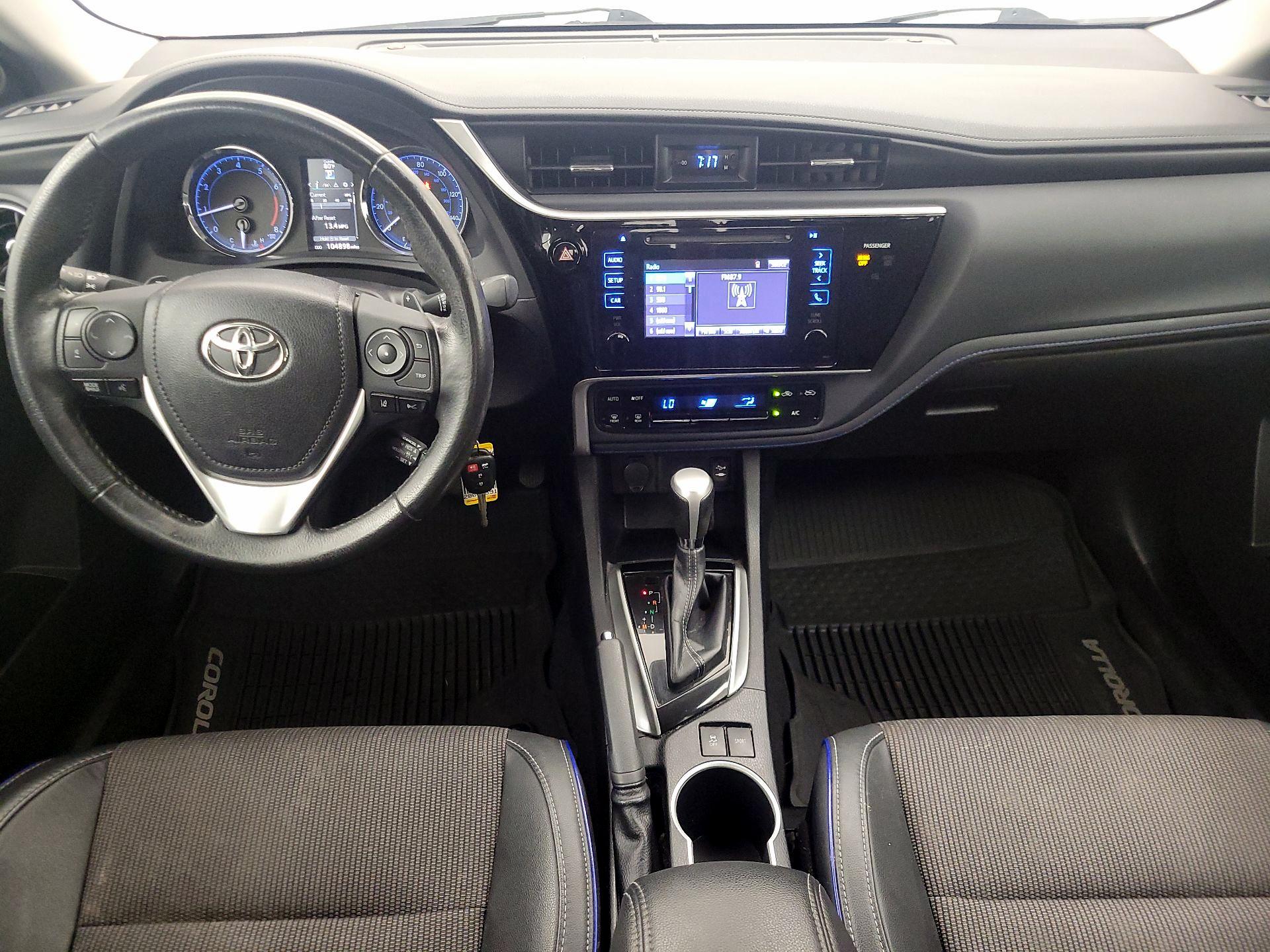 Thumbnail: 2017 Toyota Corolla - 9