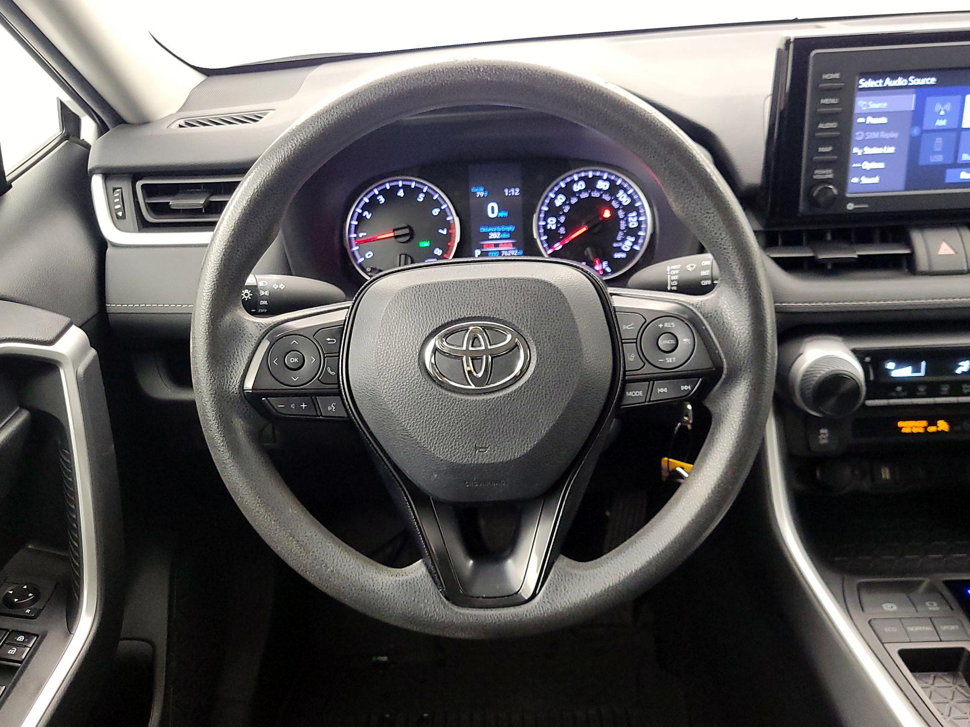 Thumbnail: 2020 Toyota RAV4 - 10