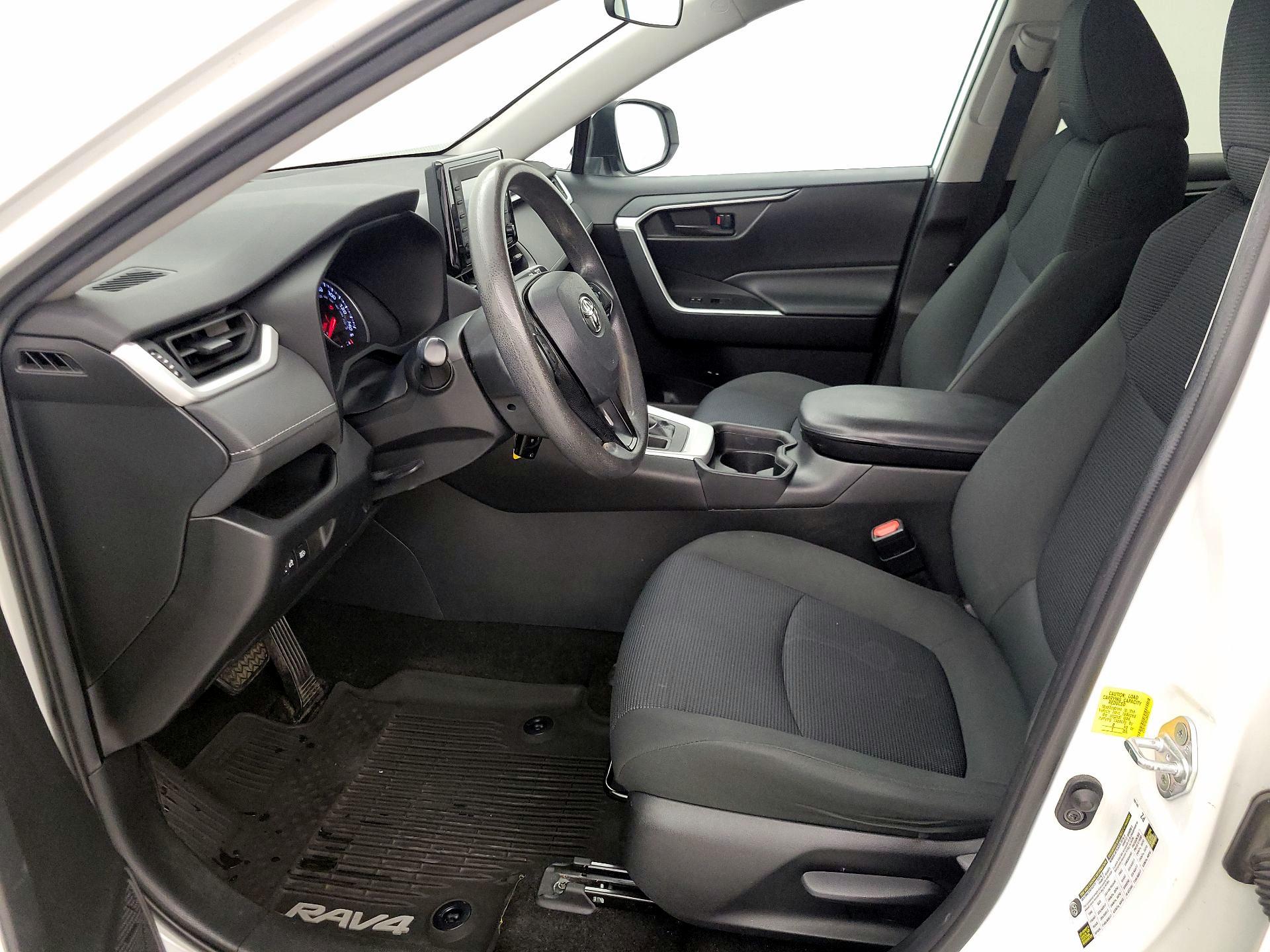 Thumbnail: 2020 Toyota RAV4 - 11