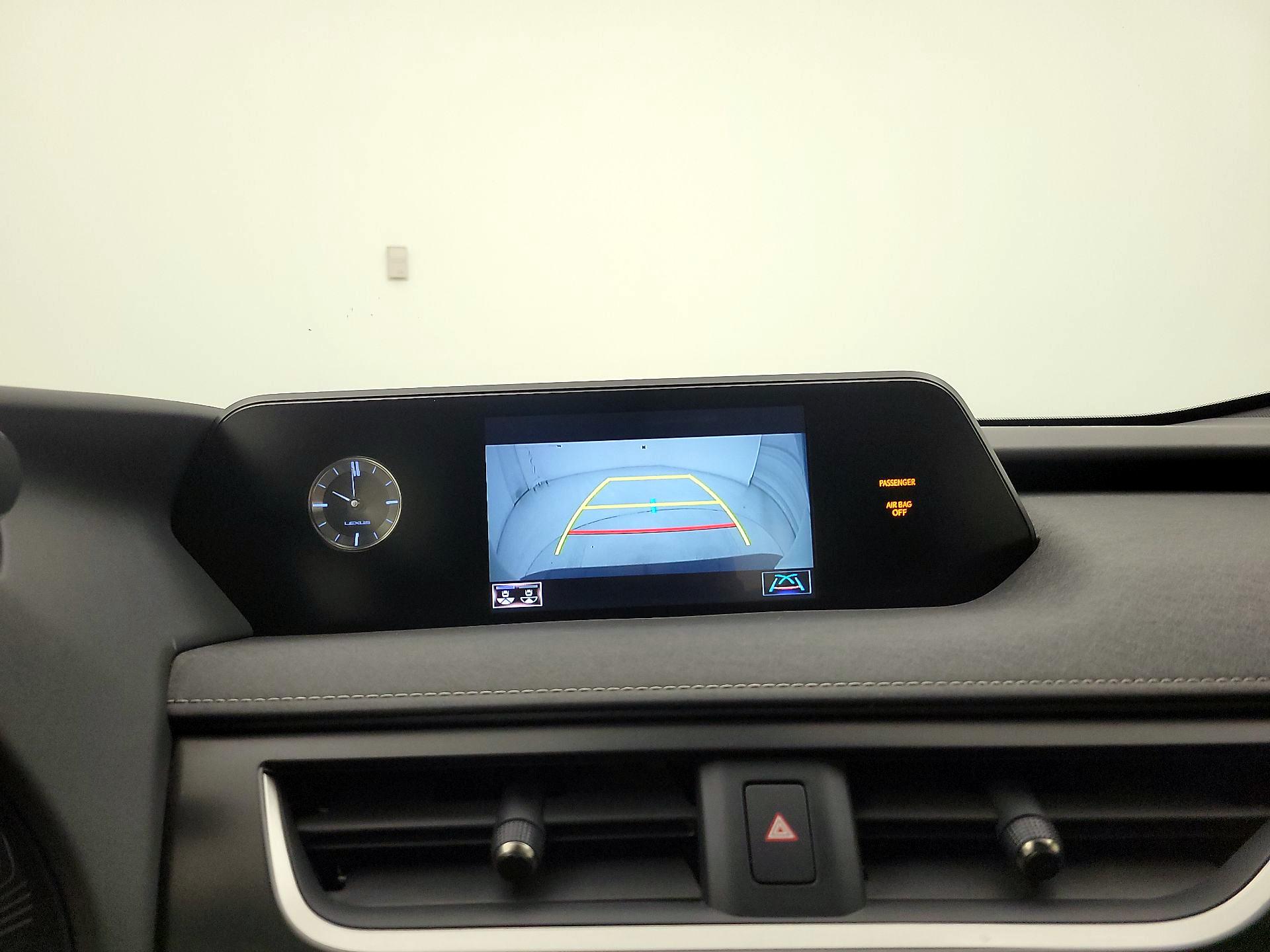 Thumbnail: 2020 Lexus UX - 14
