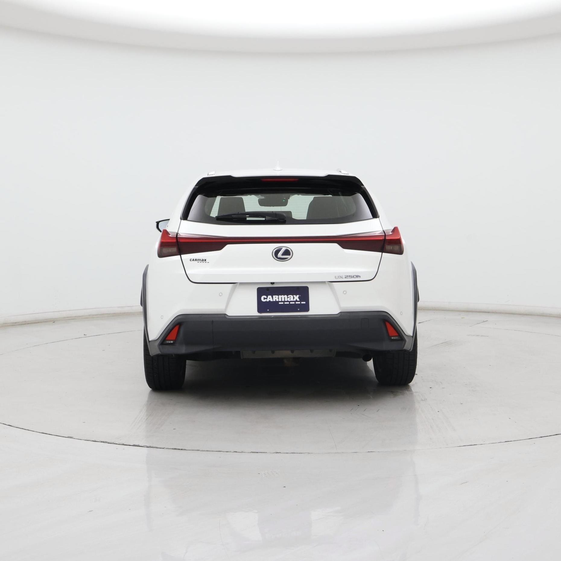 Thumbnail: 2020 Lexus UX - 6