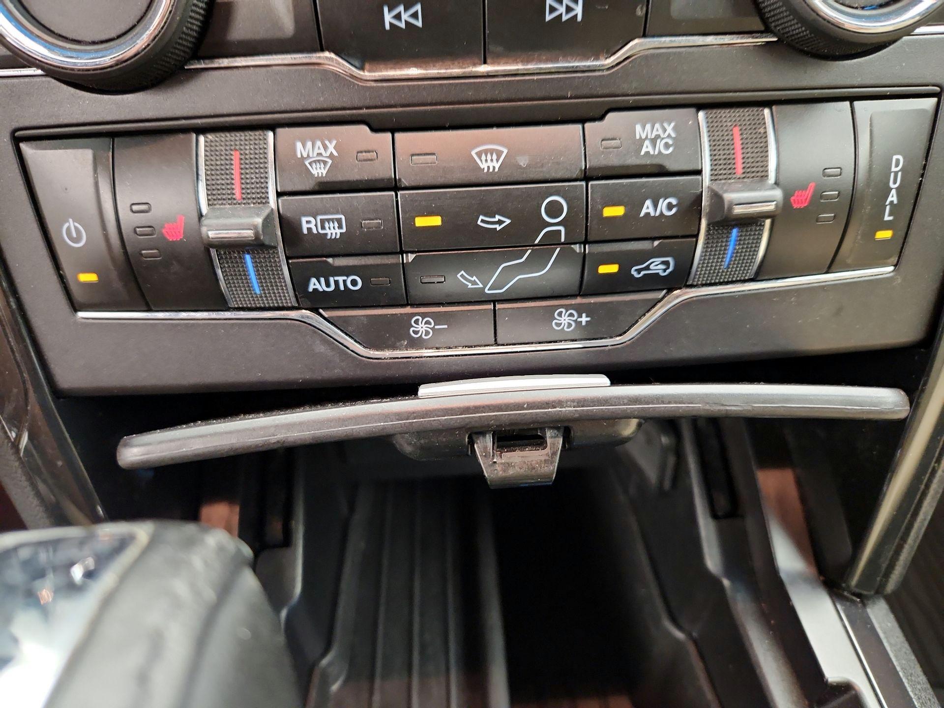 Thumbnail: 2017 Ford Explorer - 16