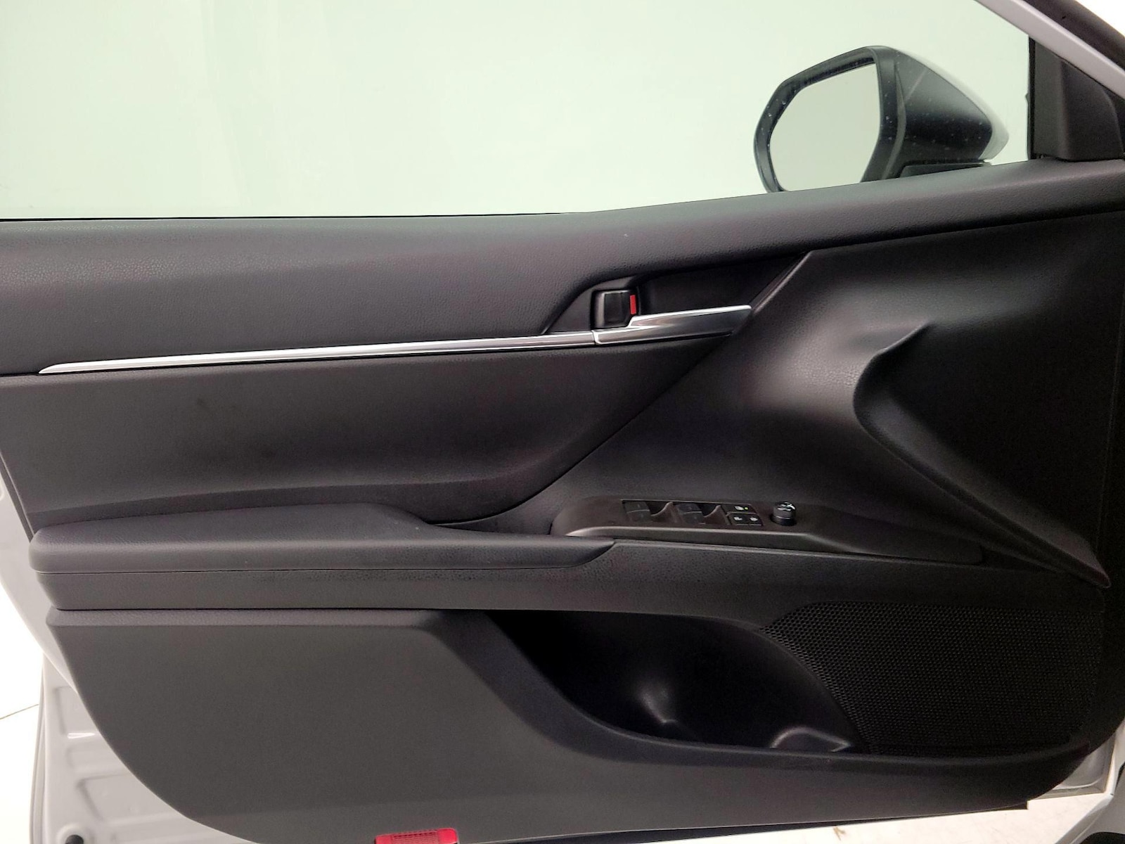 2024 Toyota Camry SE - Photo 13