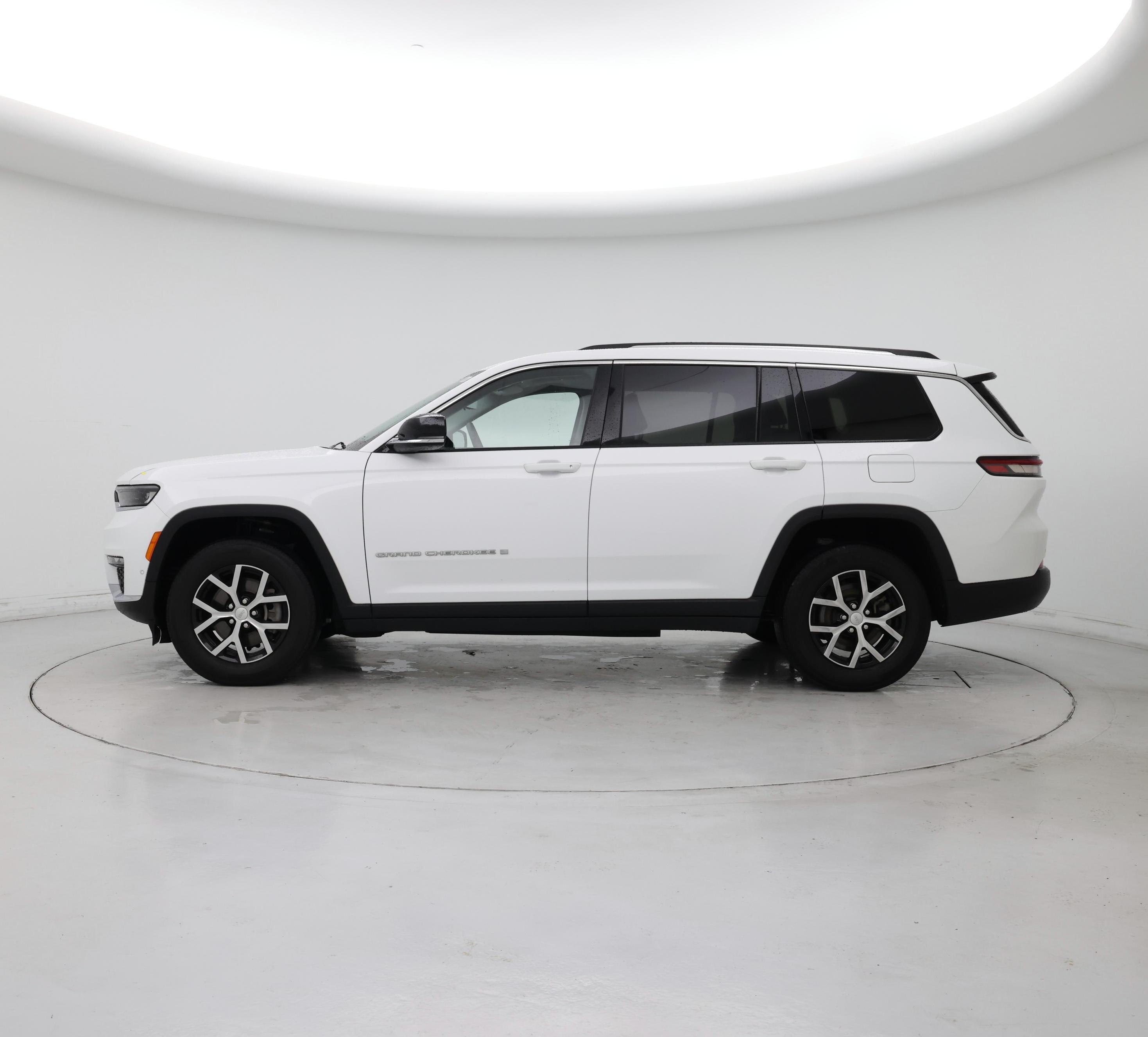 Thumbnail: 2023 Jeep Grand Cherokee L - 3