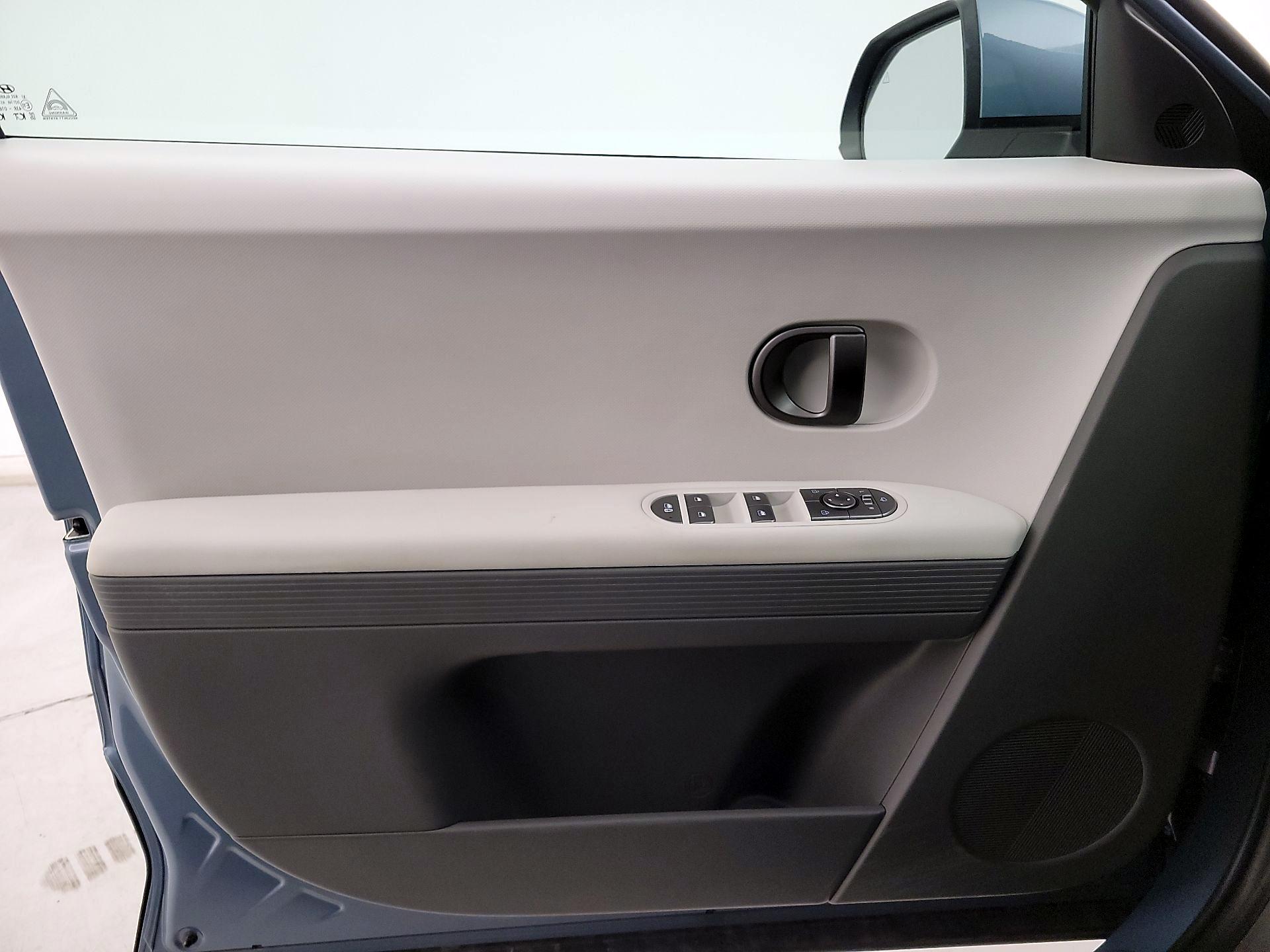 Thumbnail: 2025 Hyundai Ioniq 5 - 12
