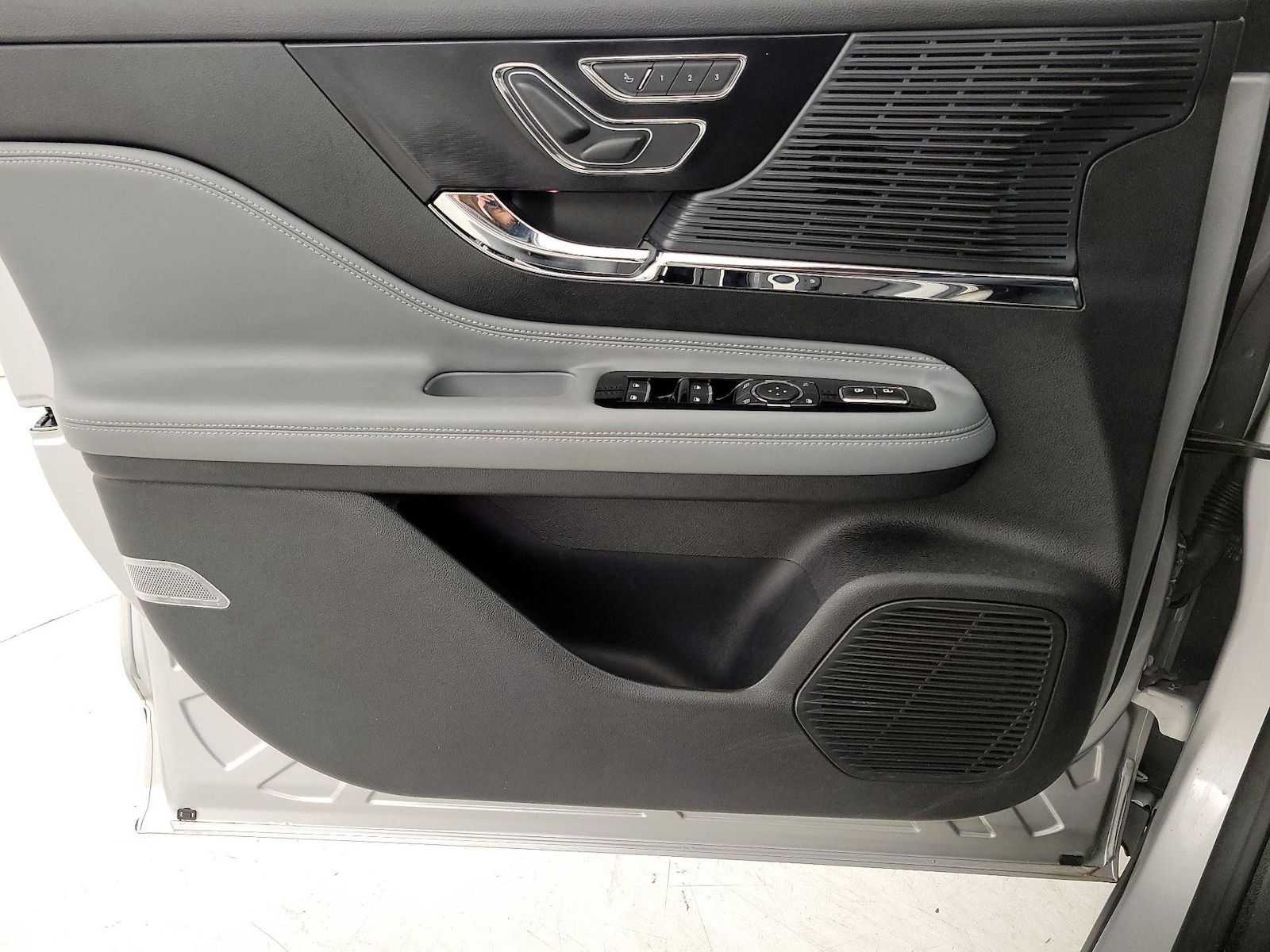 2020 Lincoln Corsair Base - Photo 13