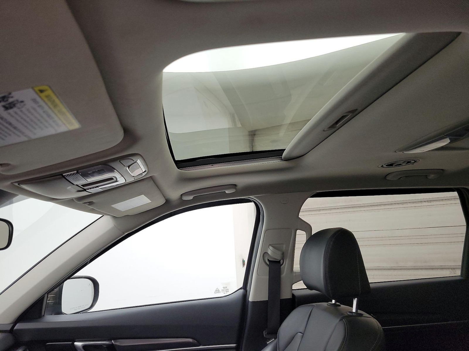 Sunroof(s) & Overhead Airbags