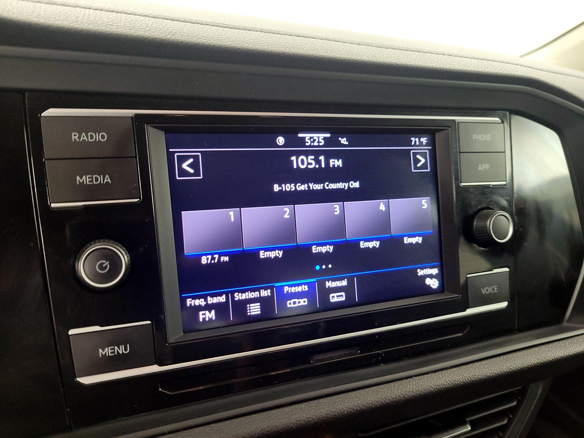 Thumbnail: 2024 Volkswagen Jetta - 15