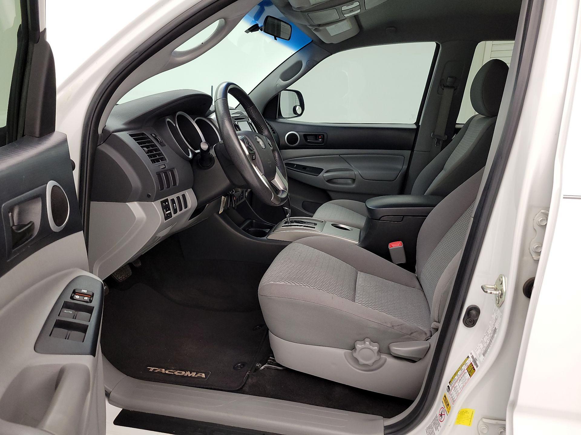 Thumbnail: 2014 Toyota Tacoma - 11