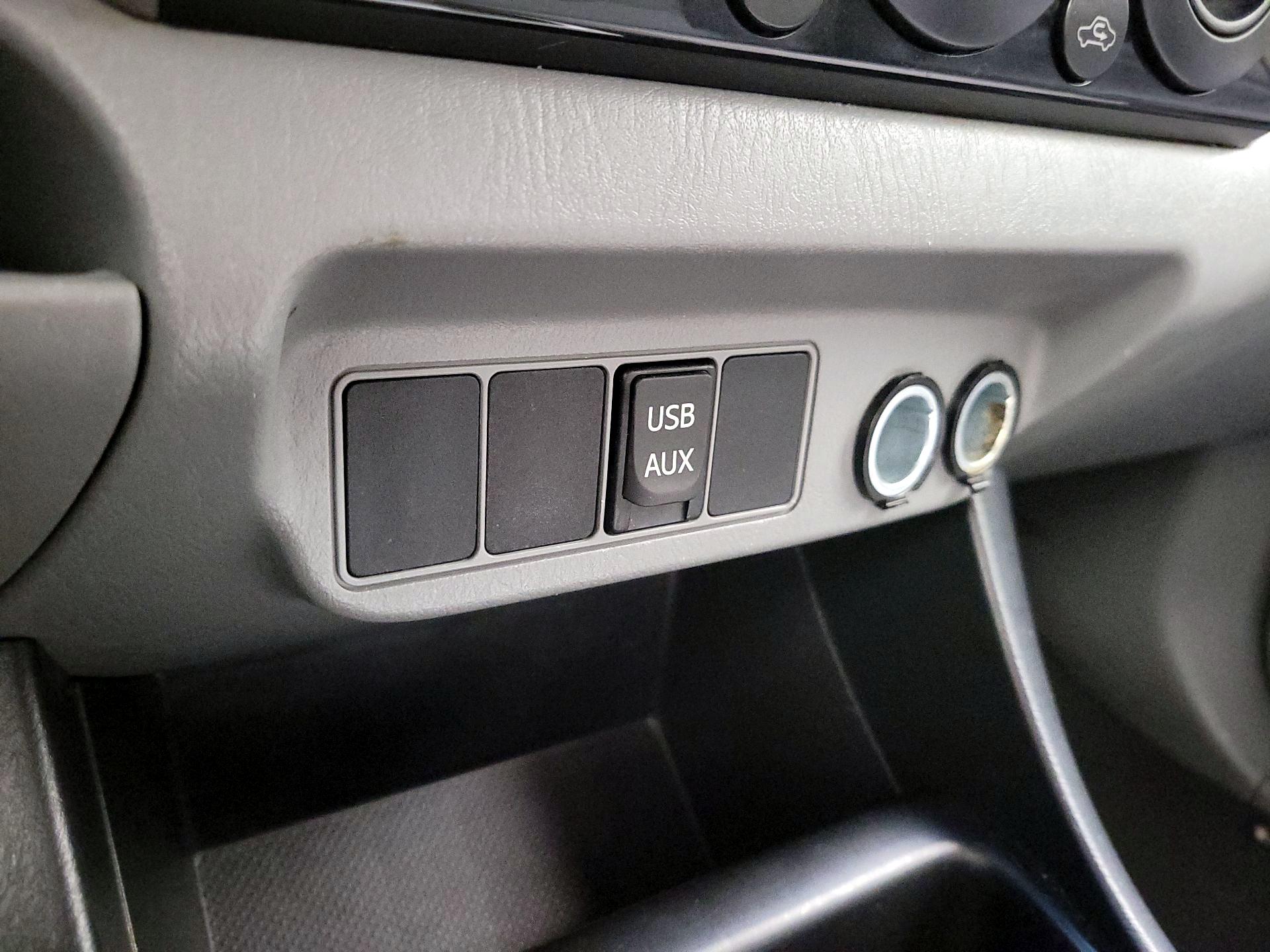 Thumbnail: 2014 Toyota Tacoma - 18