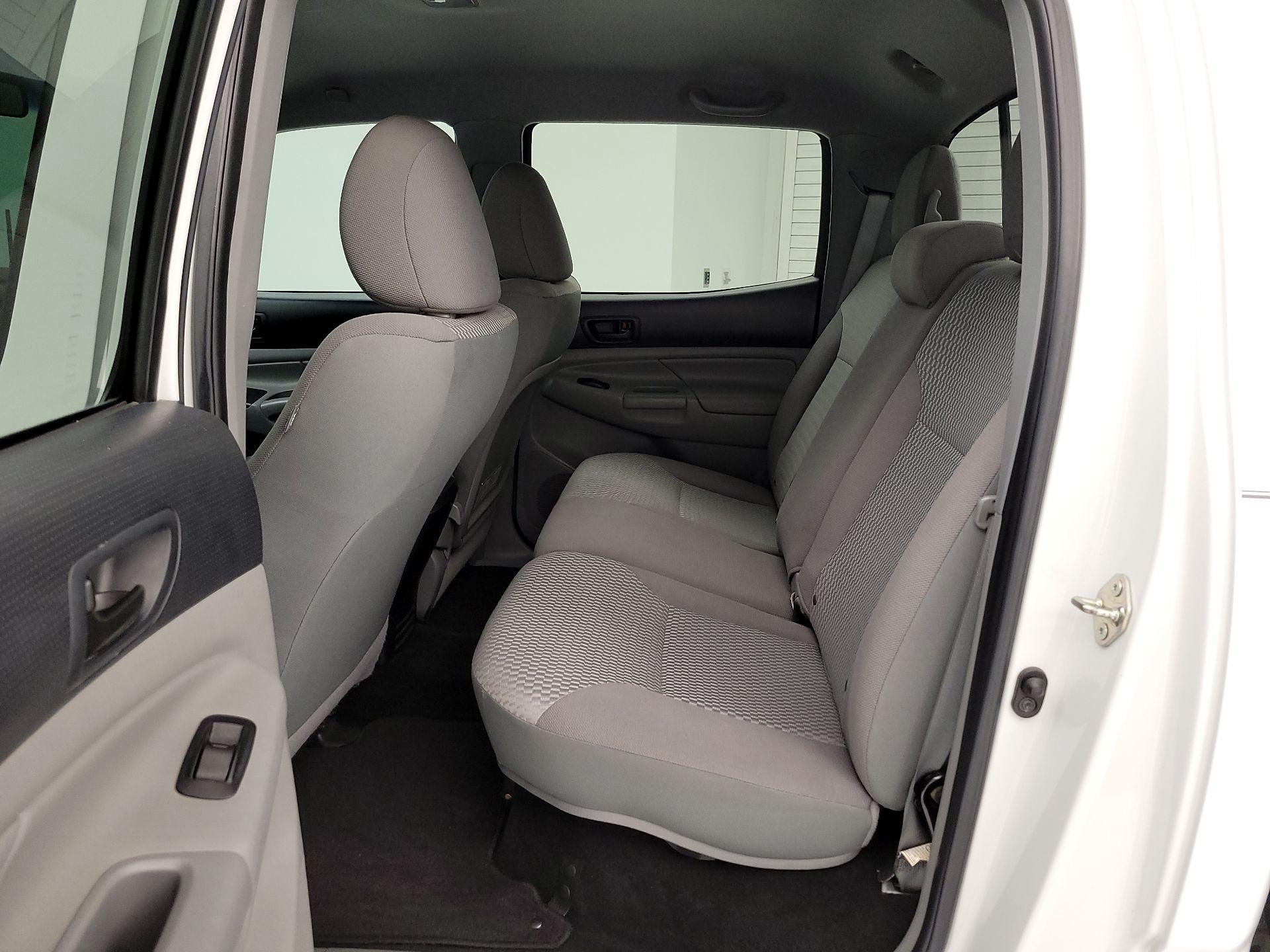 Thumbnail: 2014 Toyota Tacoma - 19