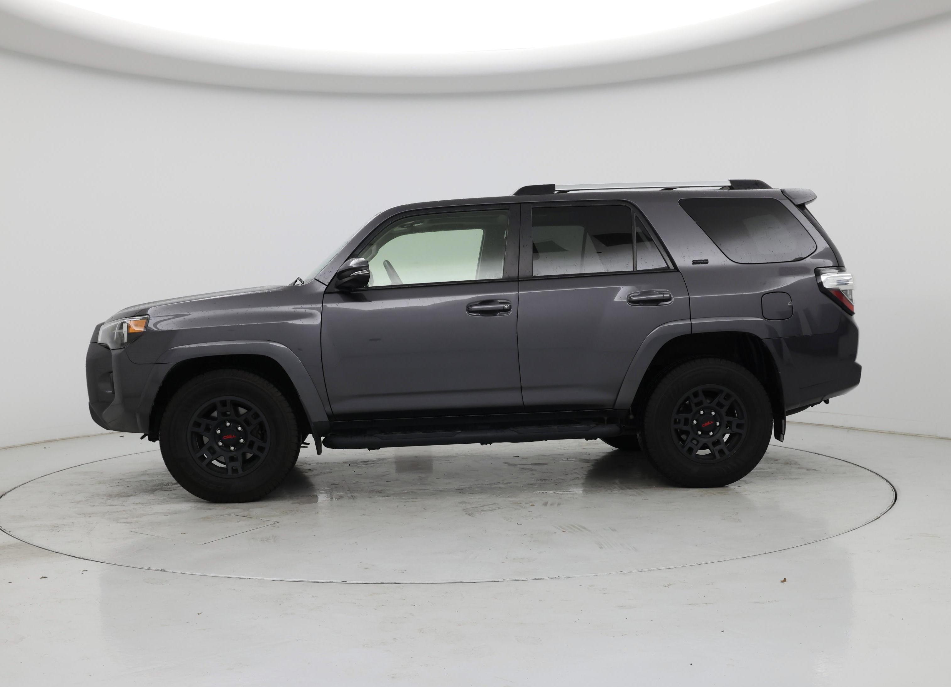 Thumbnail: 2022 Toyota 4Runner - 3