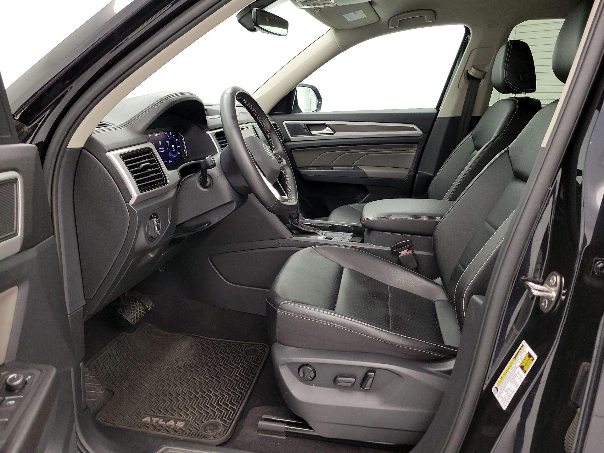 Thumbnail: 2022 Volkswagen Atlas - 11