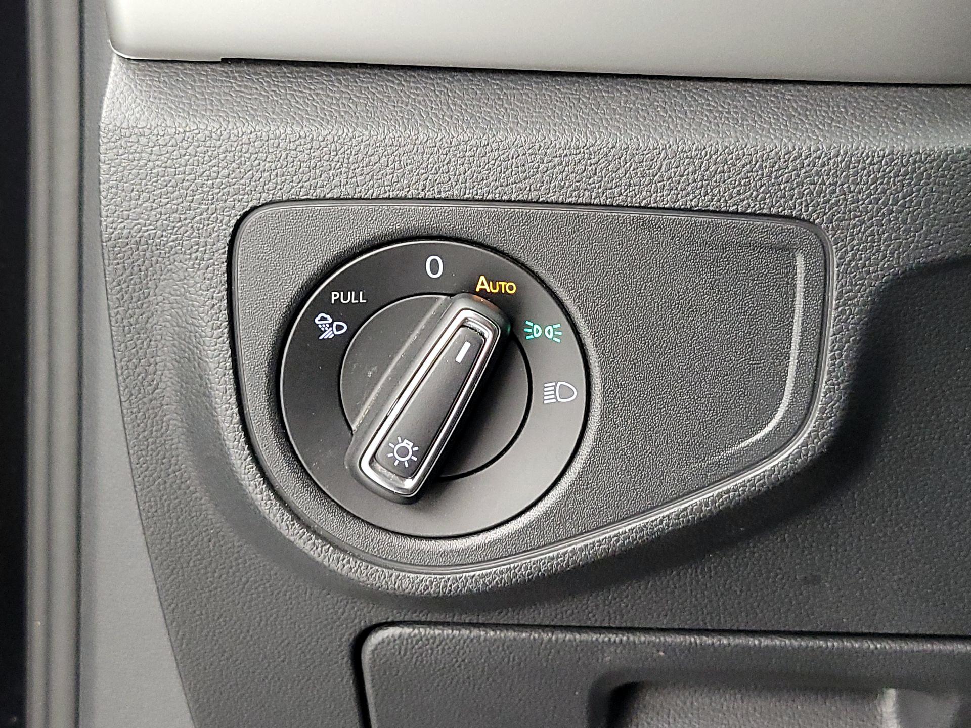 Thumbnail: 2022 Volkswagen Atlas - 13