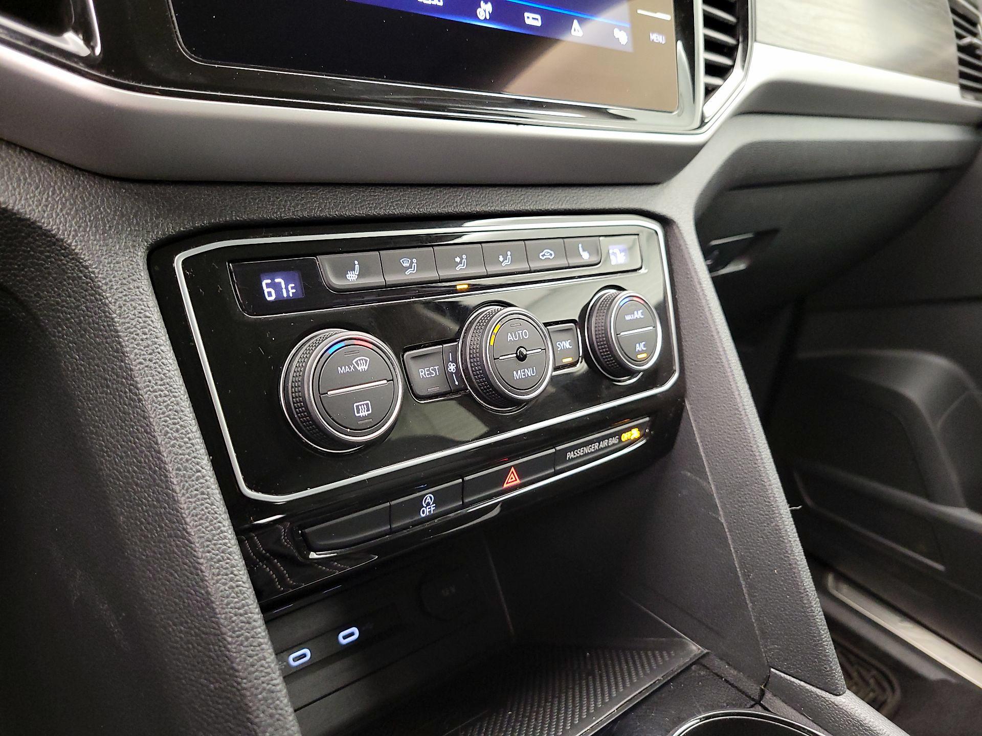 Thumbnail: 2022 Volkswagen Atlas - 16