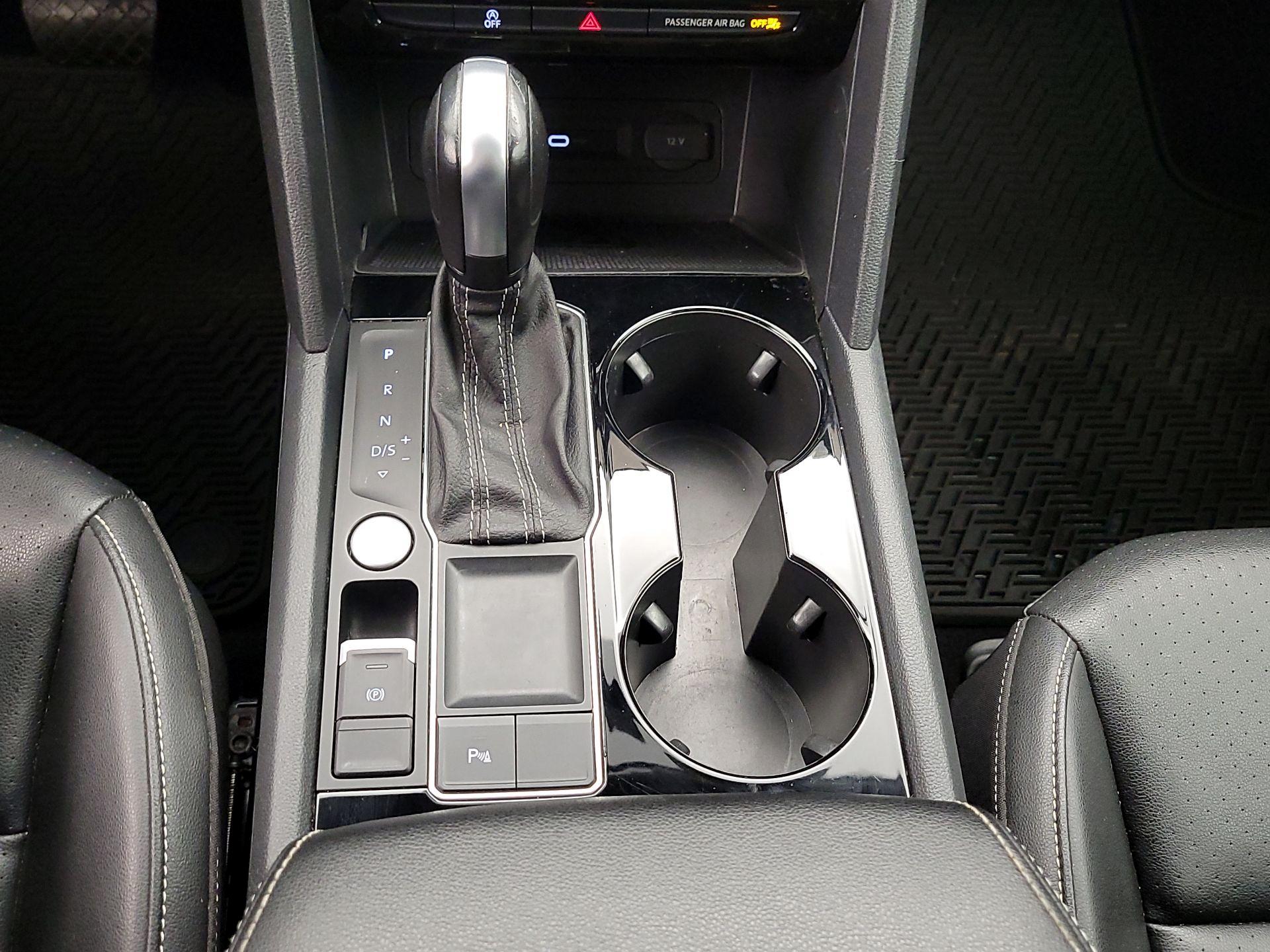 Thumbnail: 2022 Volkswagen Atlas - 17