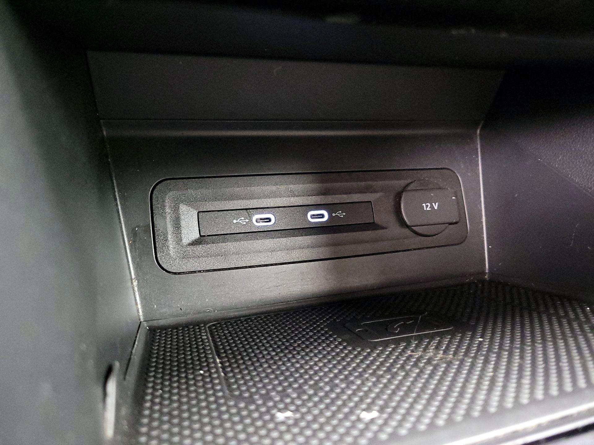 Thumbnail: 2022 Volkswagen Atlas - 18