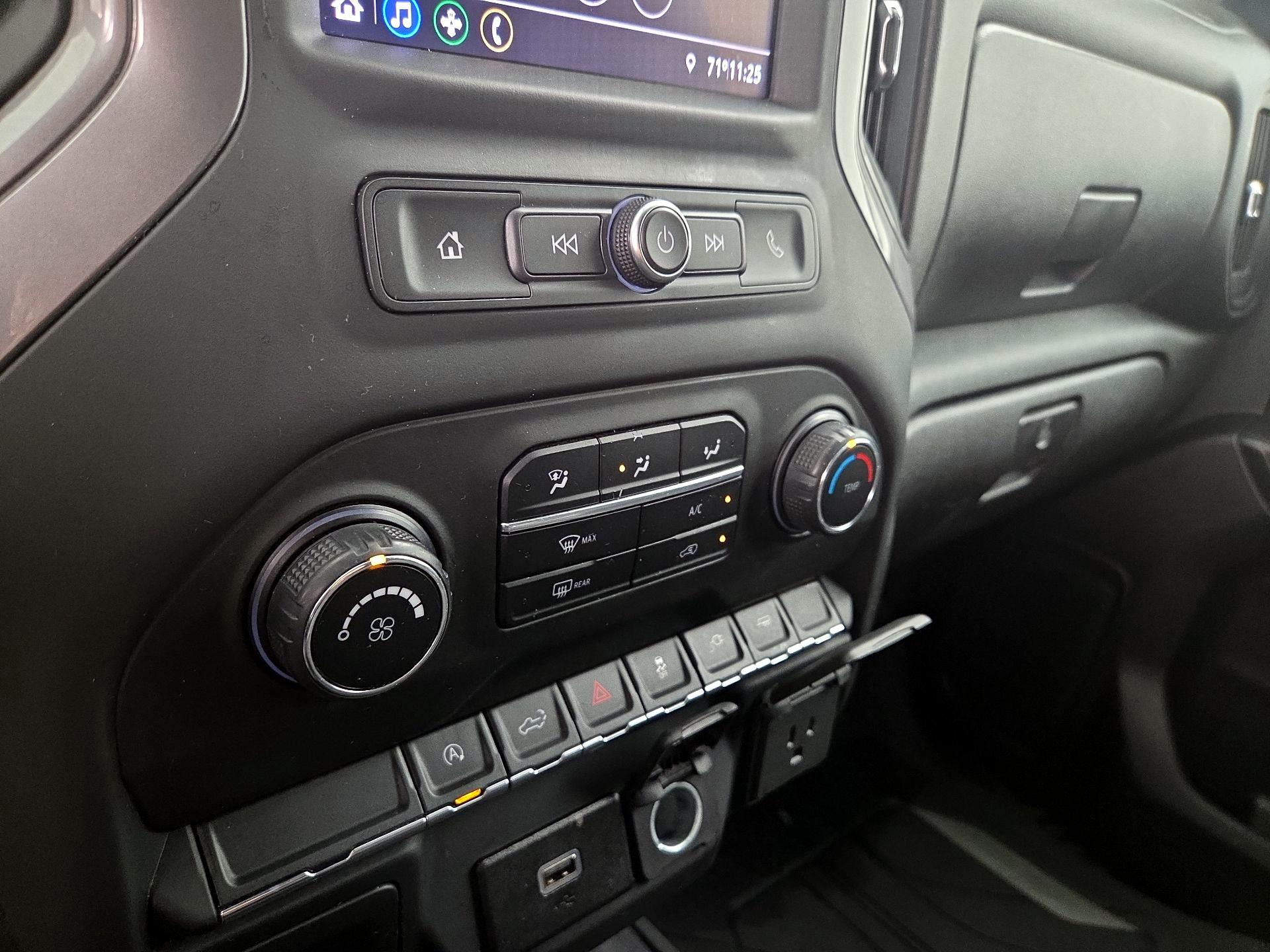 Thumbnail: 2020 Chevrolet Silverado 1500 - 16