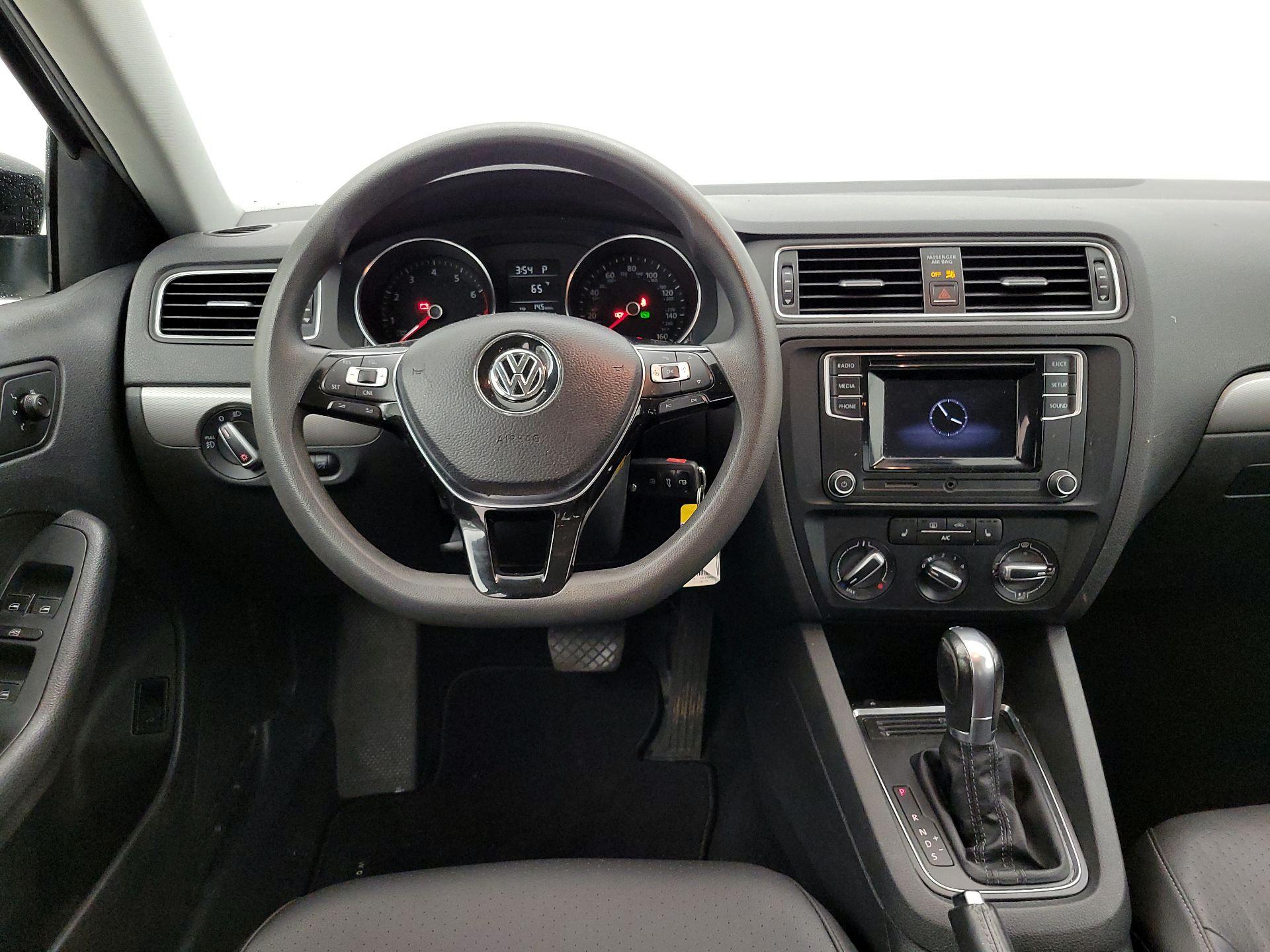 Thumbnail: 2018 Volkswagen Jetta - 10
