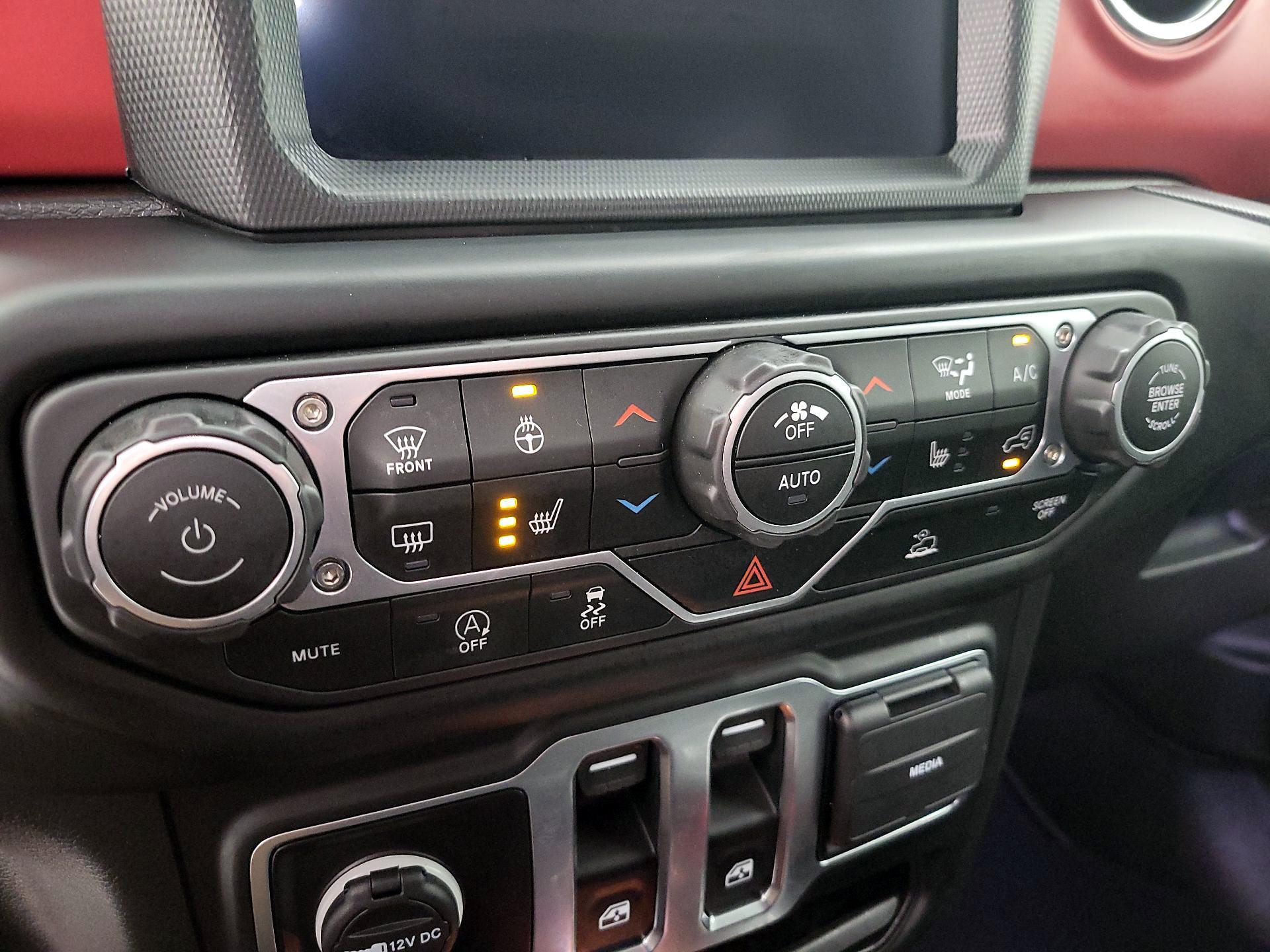 Thumbnail: 2023 Jeep Wrangler - 17