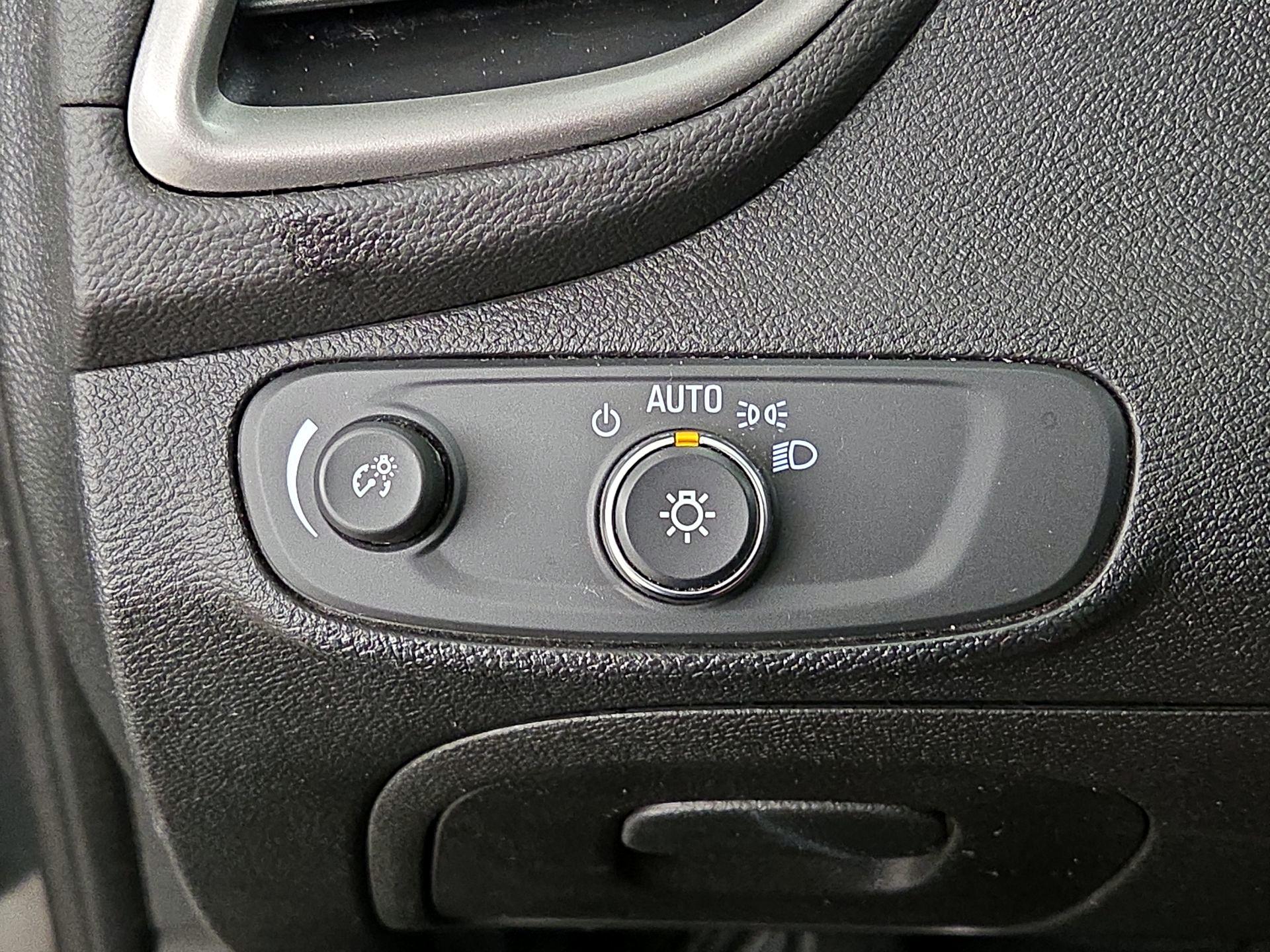 Thumbnail: 2019 Chevrolet Trax - 13