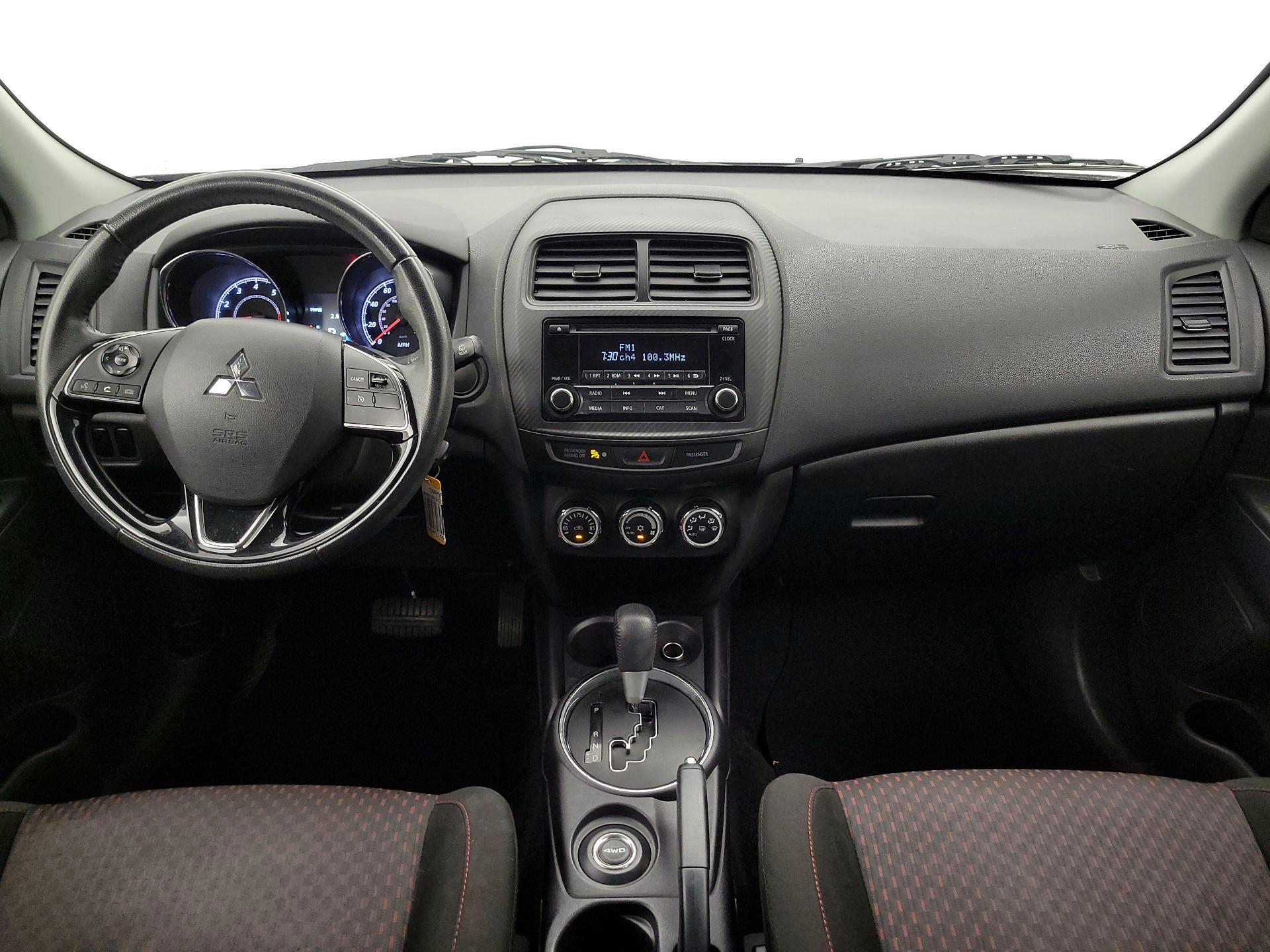 Thumbnail: 2017 Mitsubishi Outlander Sport - 9