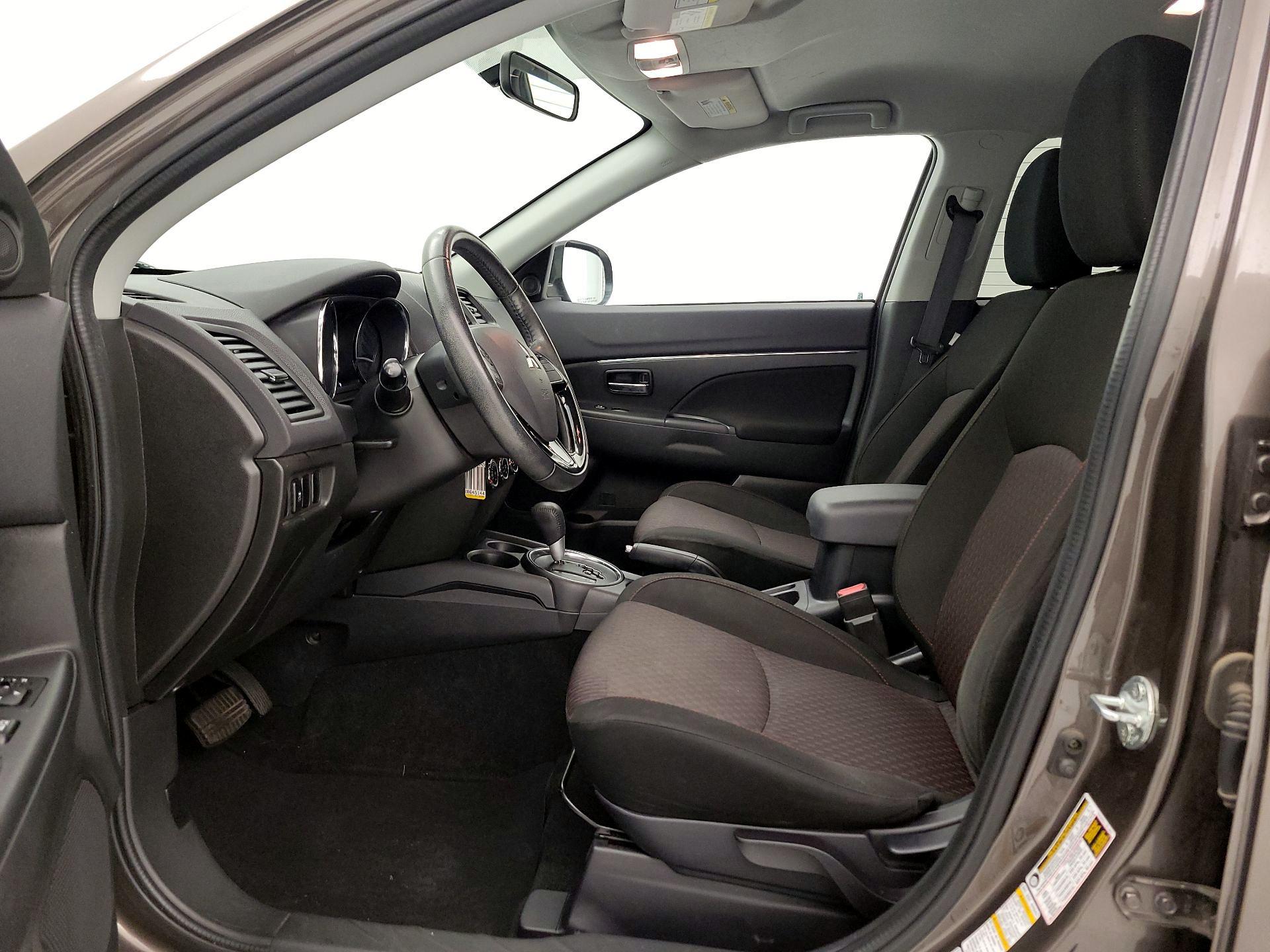 Thumbnail: 2017 Mitsubishi Outlander Sport - 11