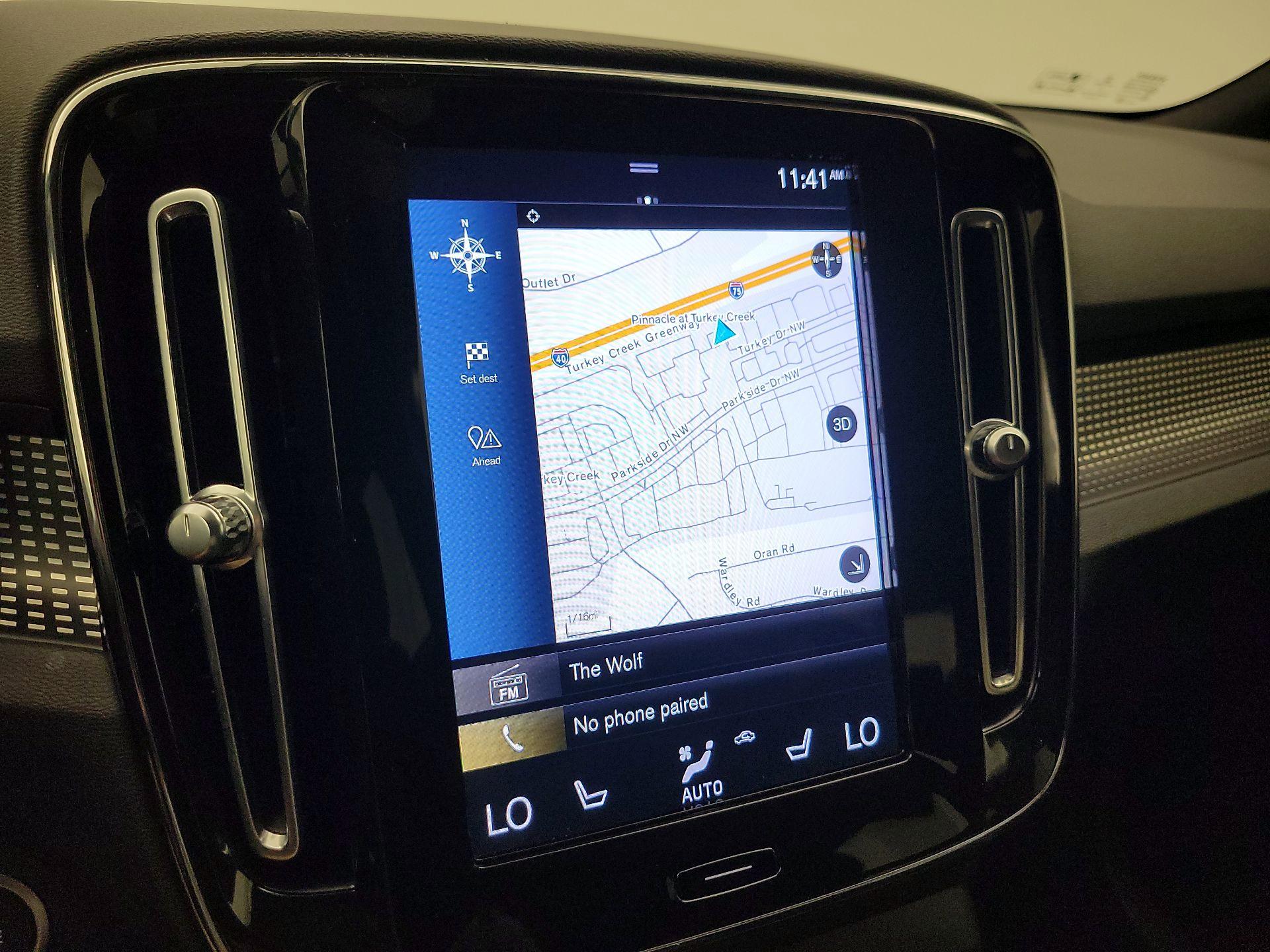 Thumbnail: 2022 Volvo XC40 - 14