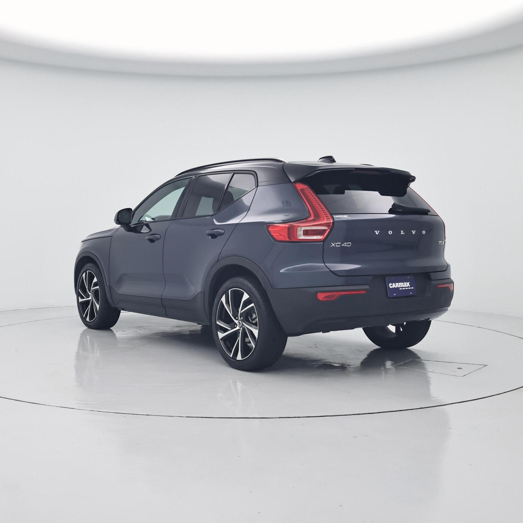 Thumbnail: 2022 Volvo XC40 - 2