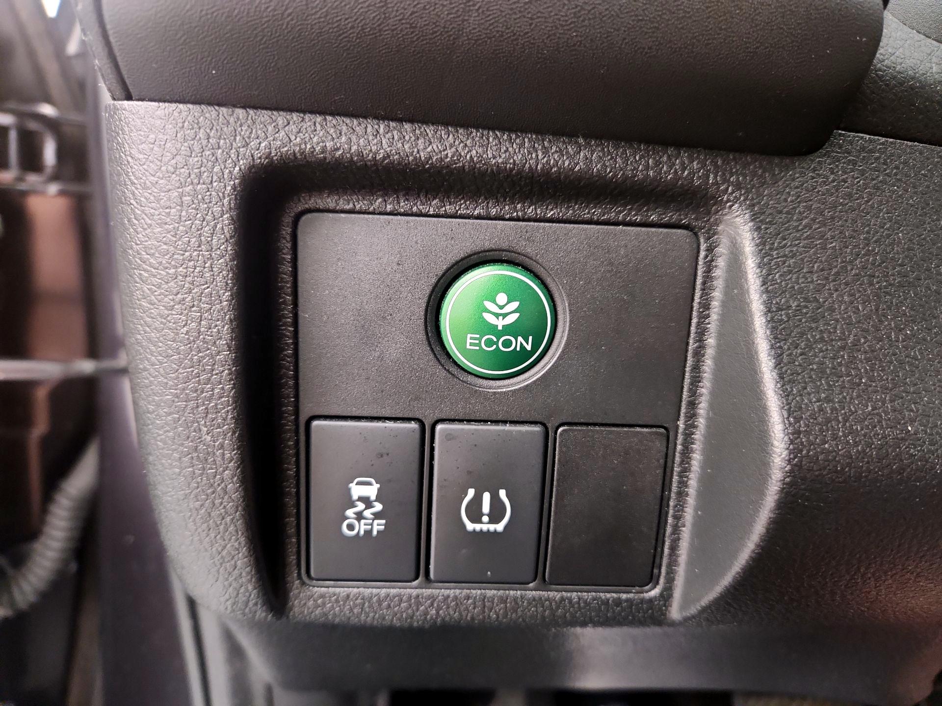 Thumbnail: 2016 Honda HR-V - 13