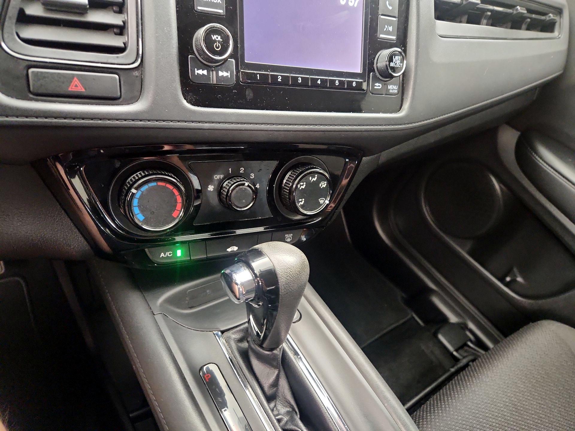 Thumbnail: 2016 Honda HR-V - 15
