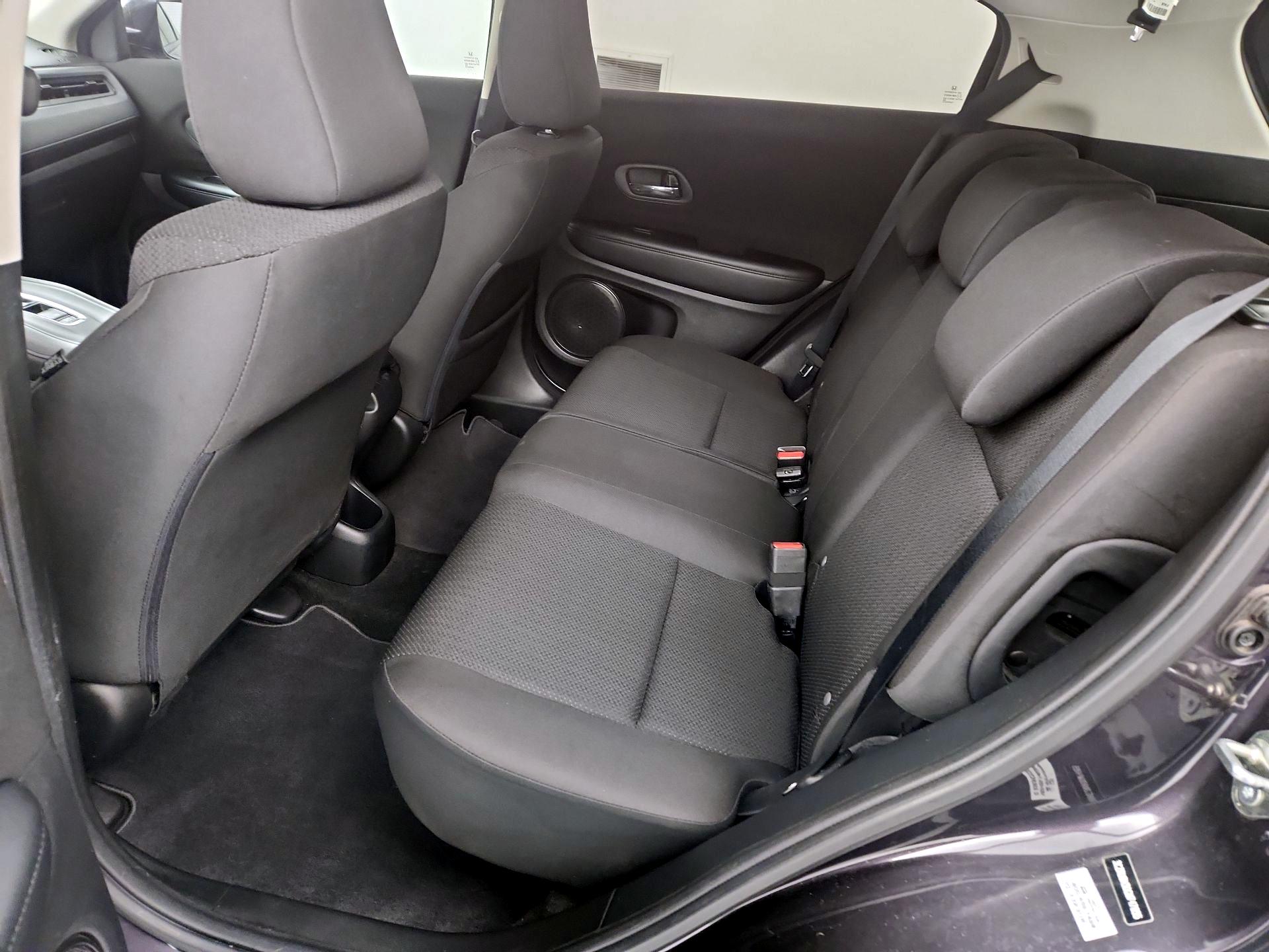 Thumbnail: 2016 Honda HR-V - 17