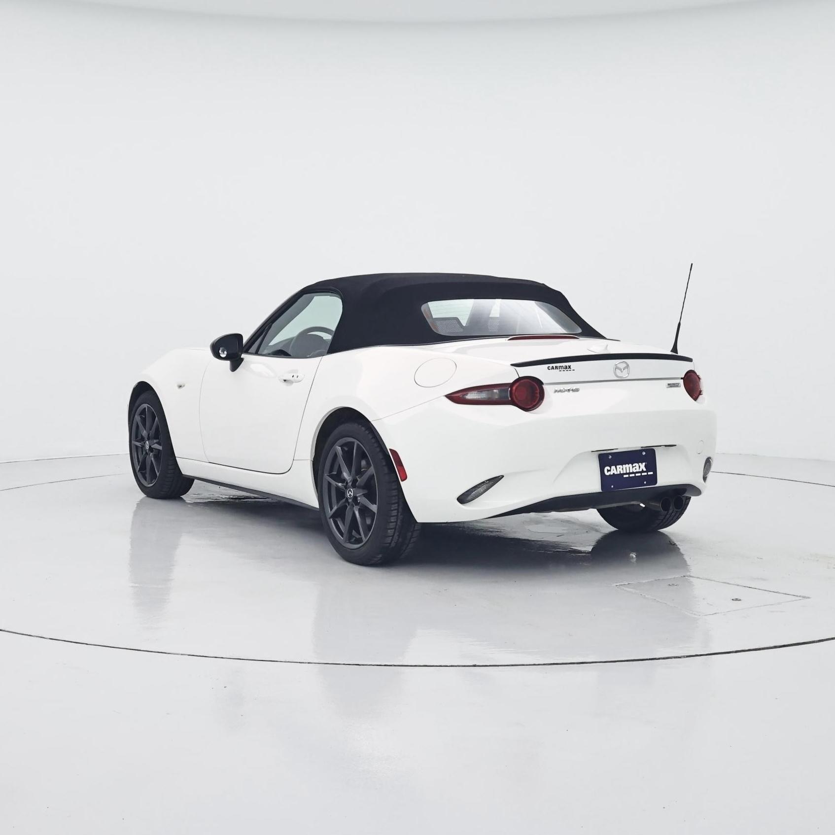Thumbnail: 2016 Mazda MX-5 Miata - 2
