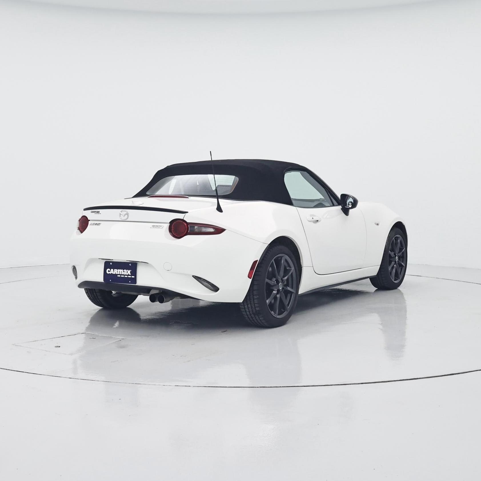Thumbnail: 2016 Mazda MX-5 Miata - 8
